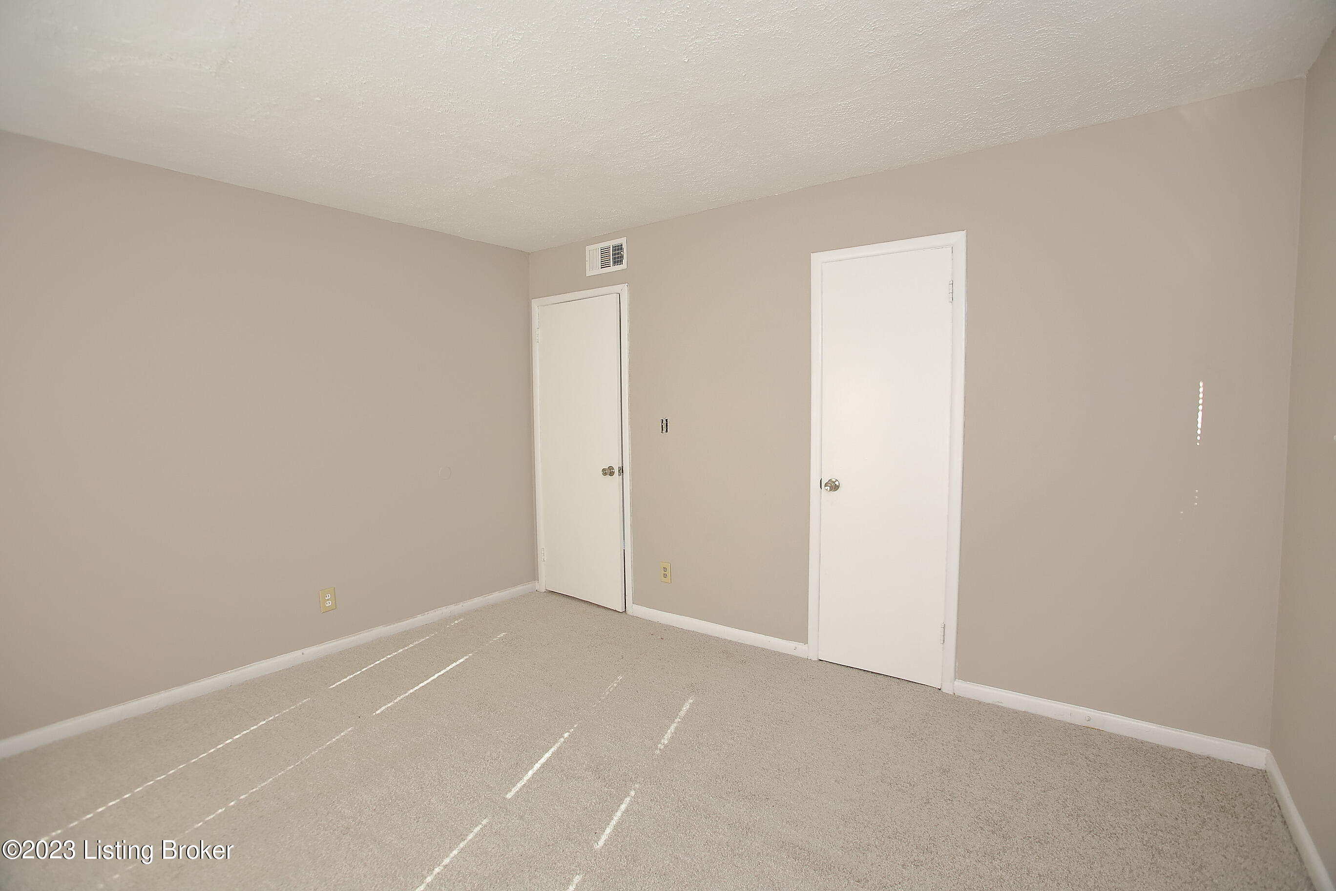 7011 Nathan Hale Way
