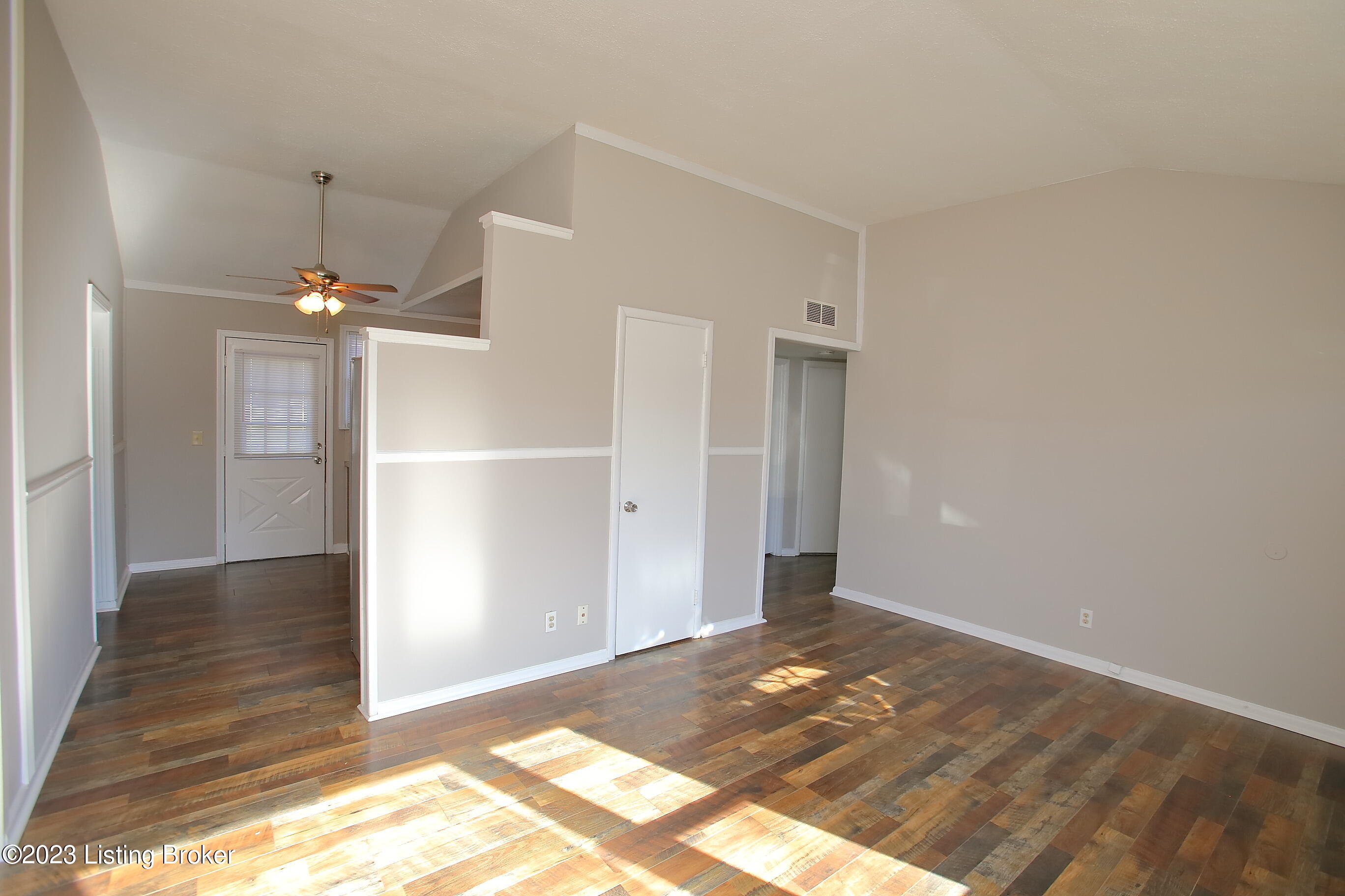 7011 Nathan Hale Way