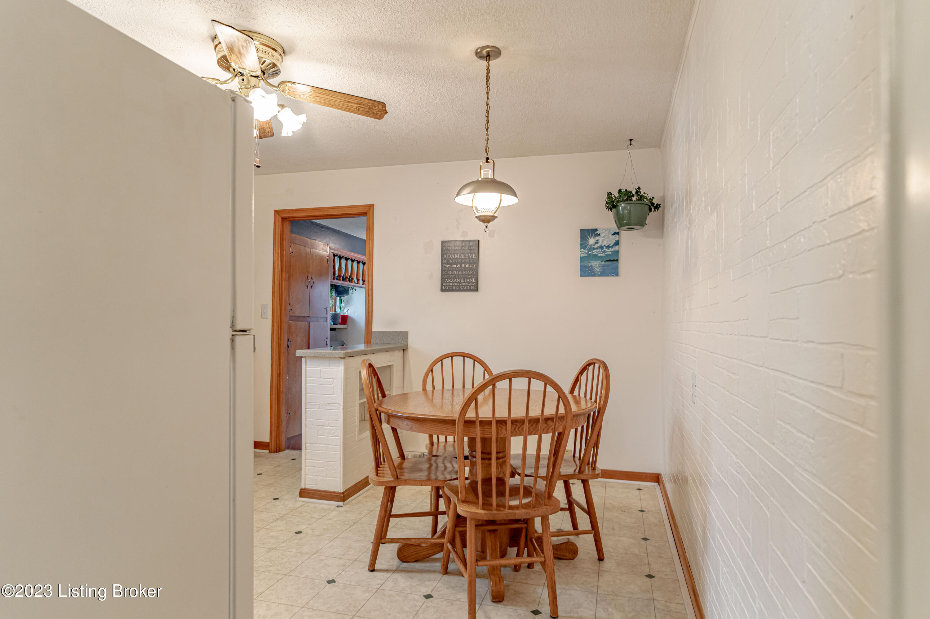1117 Clay Ave