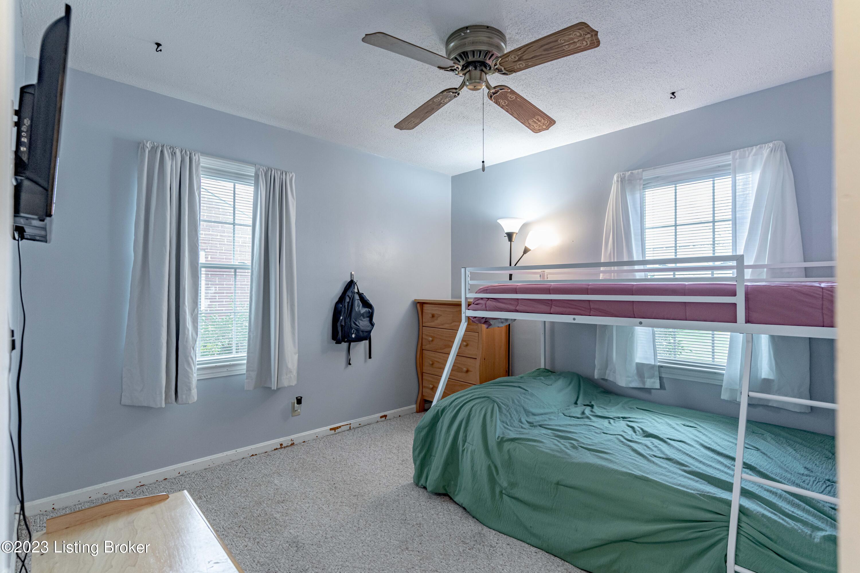 1117 Clay Ave