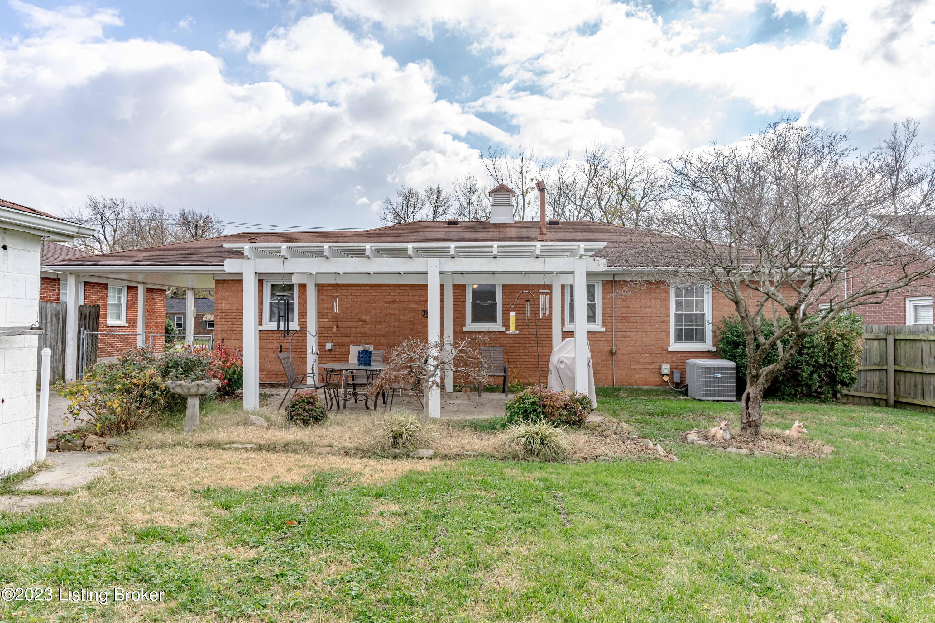 1117 Clay Ave