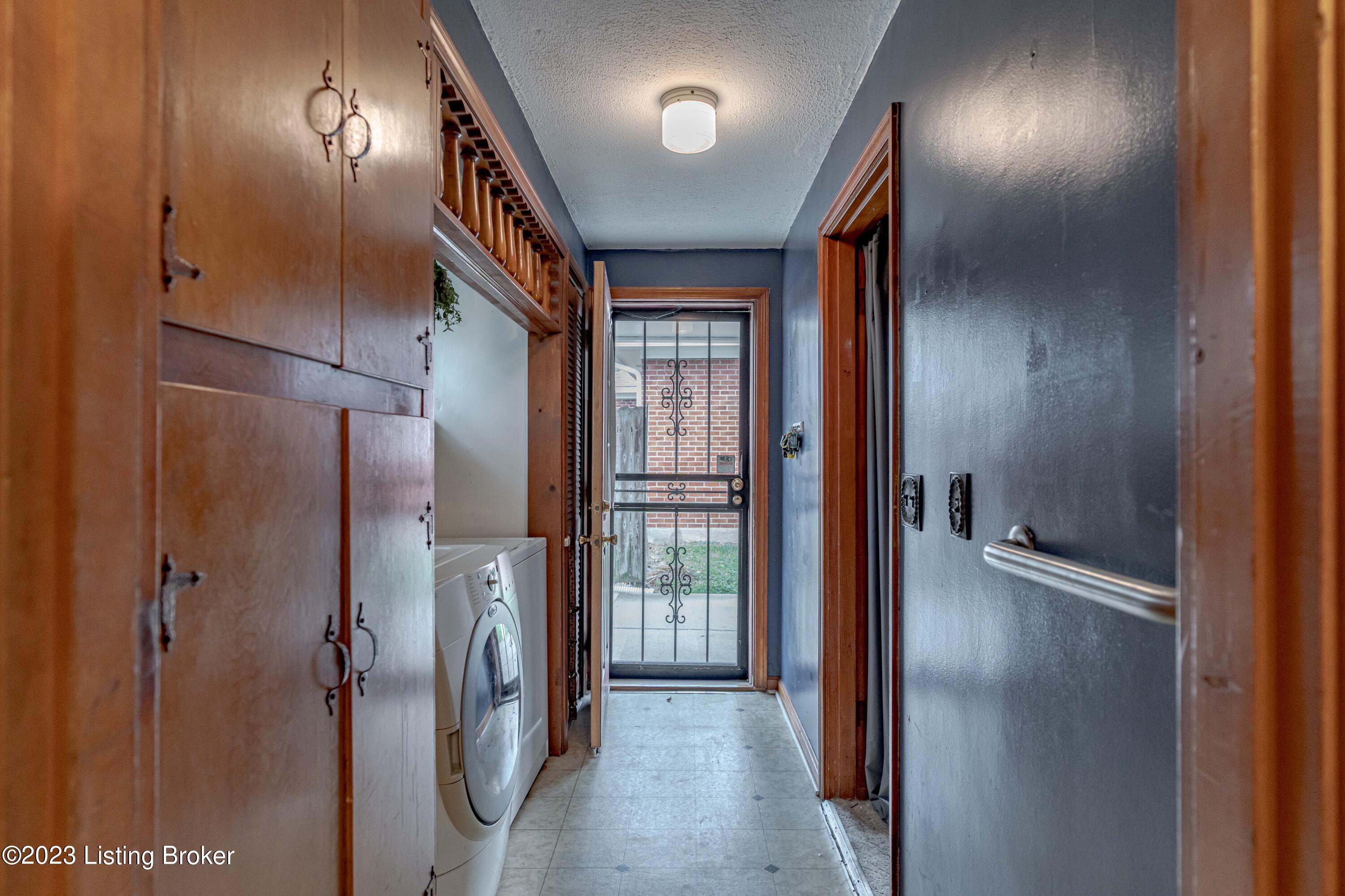 1117 Clay Ave