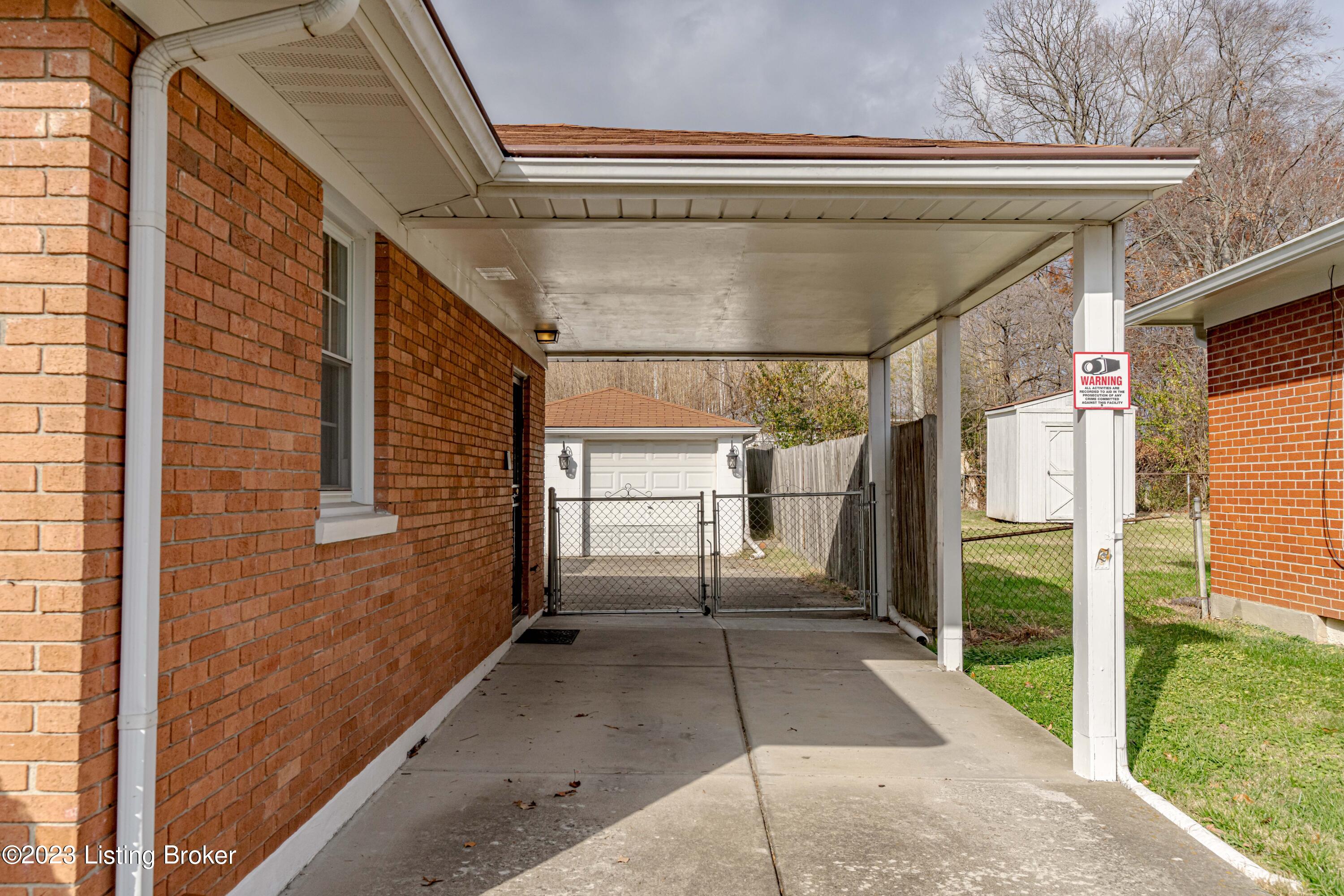 1117 Clay Ave