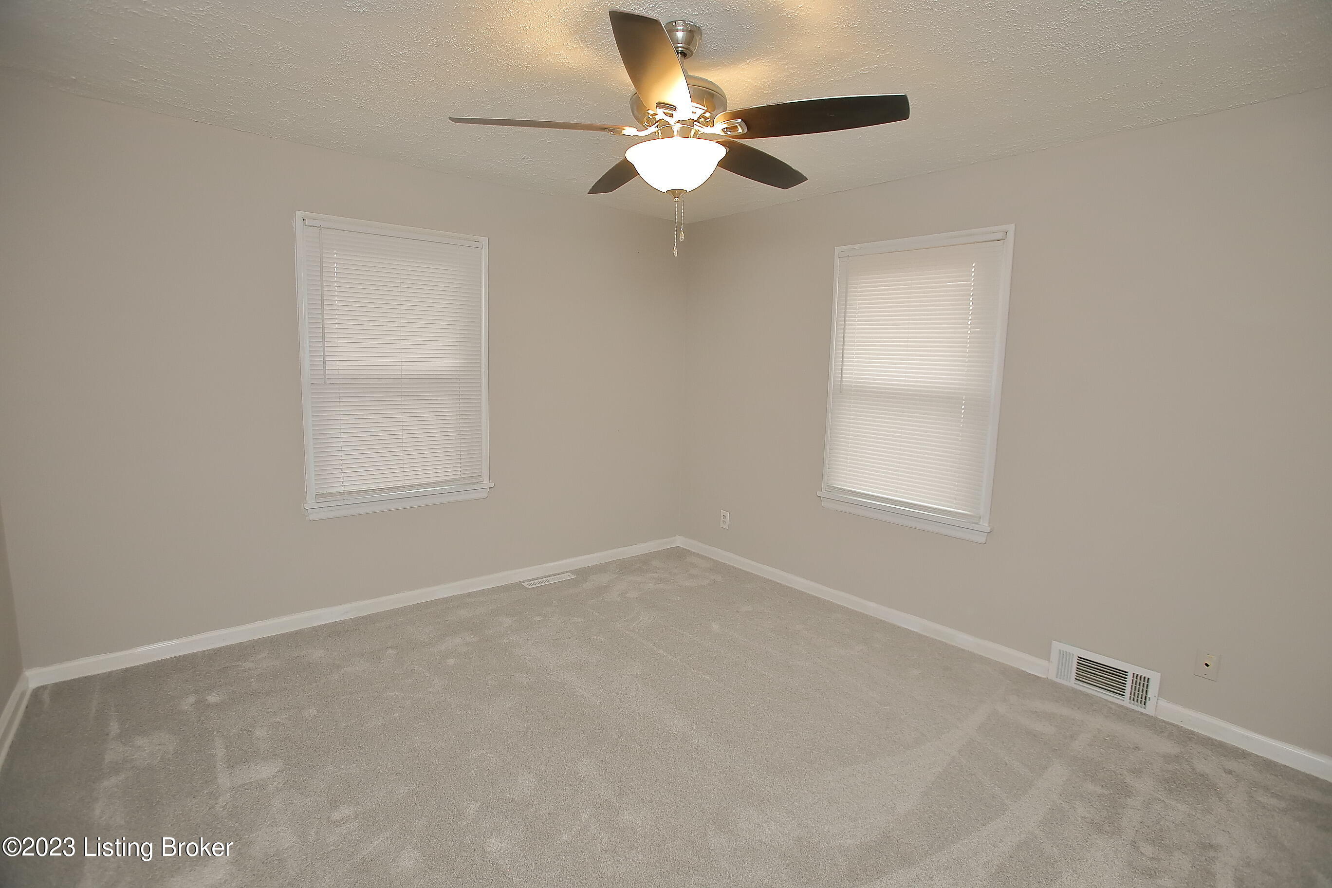 16 Welby Rd