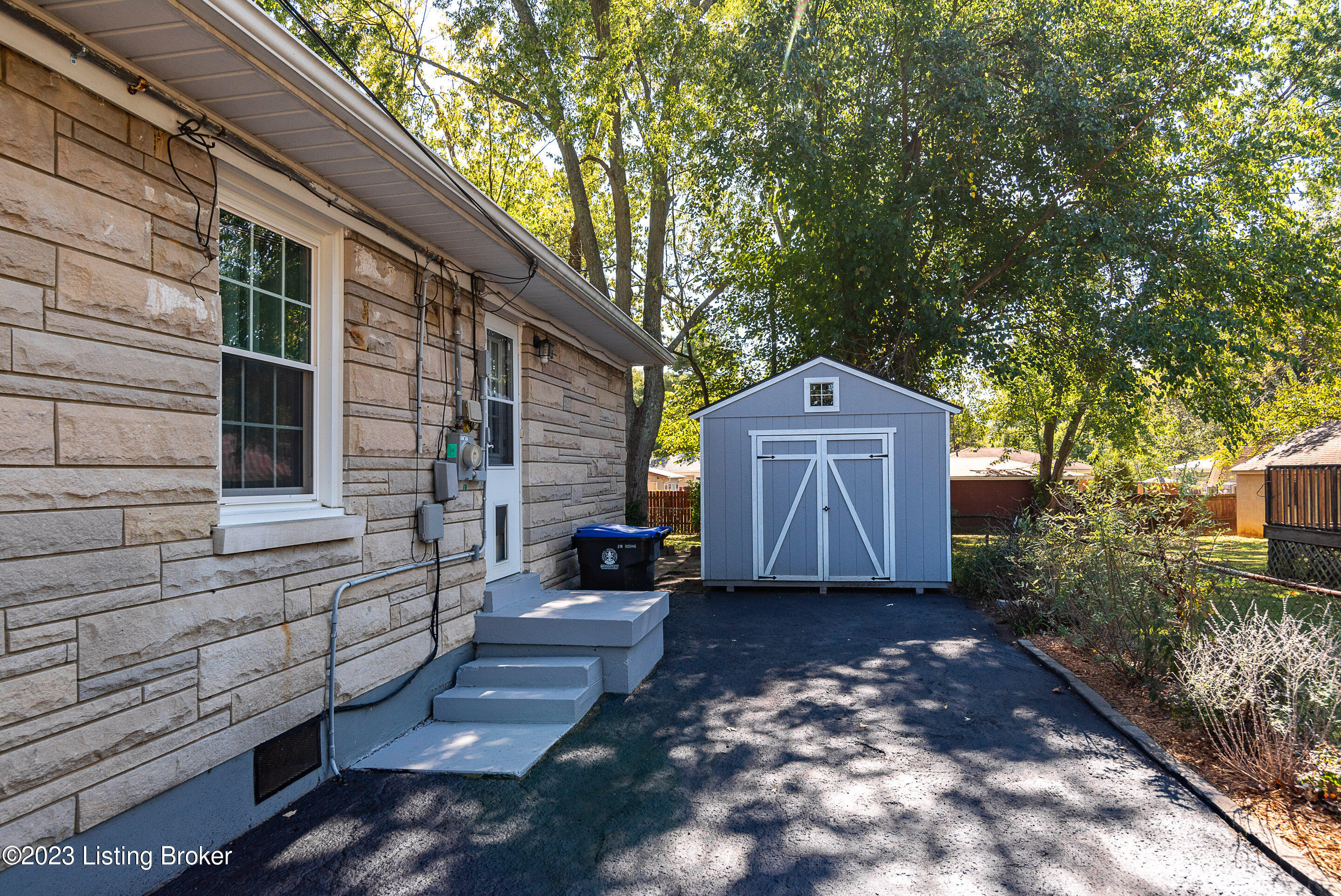106 Southview Terrace