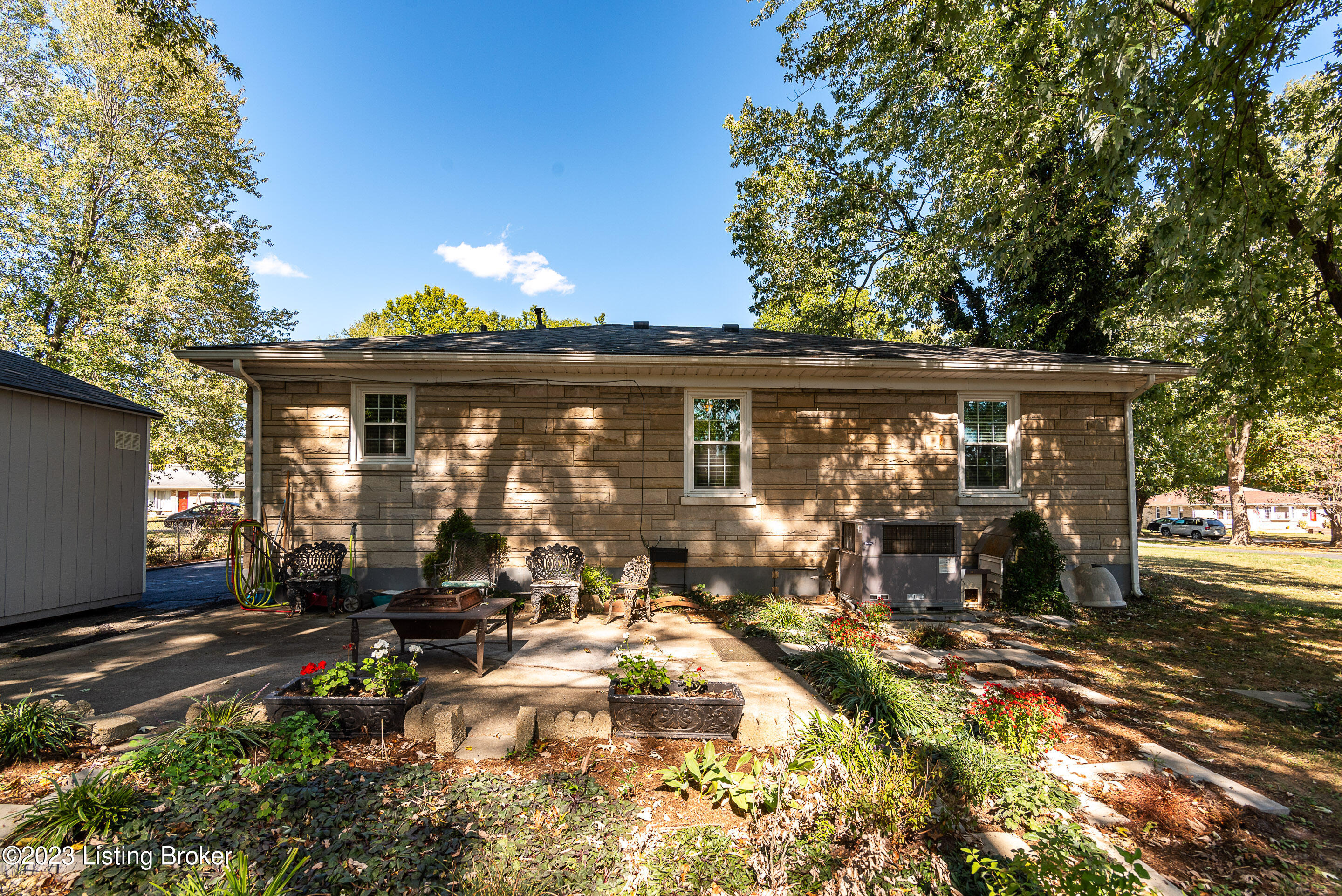 106 Southview Terrace