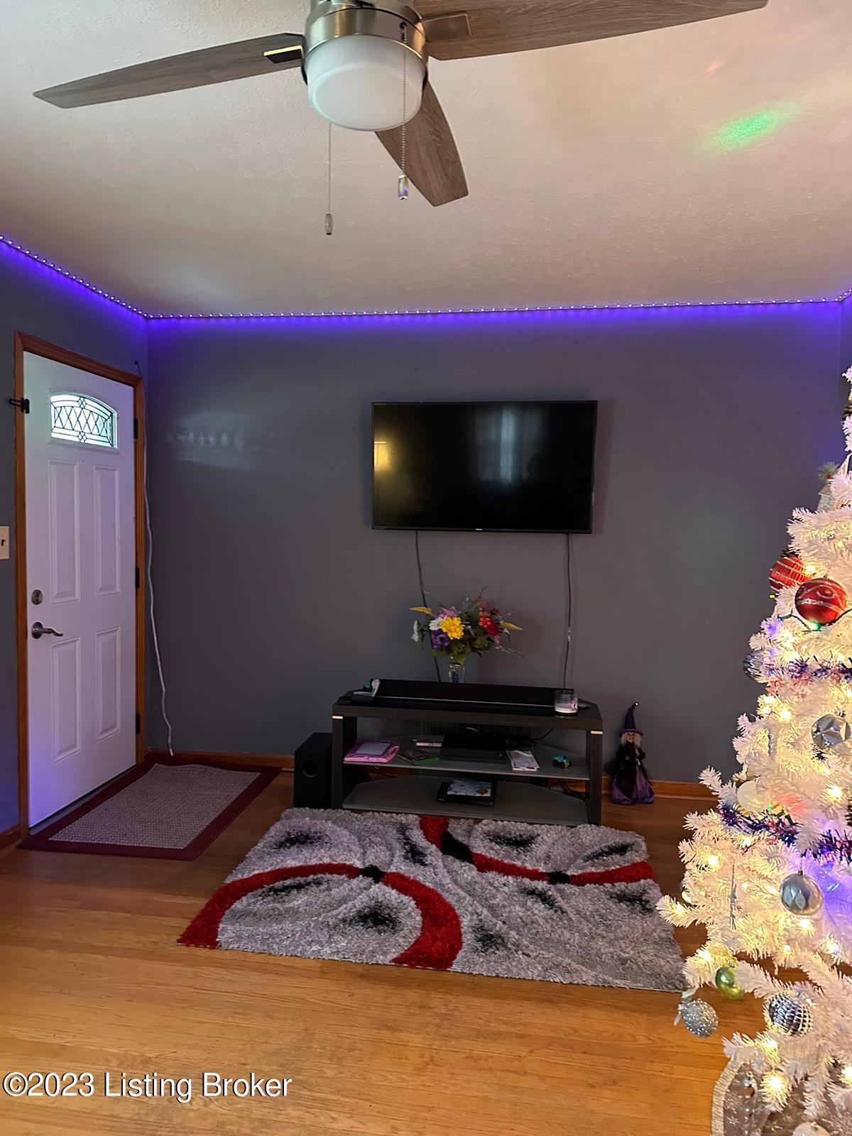 11813 Mahogany Dr