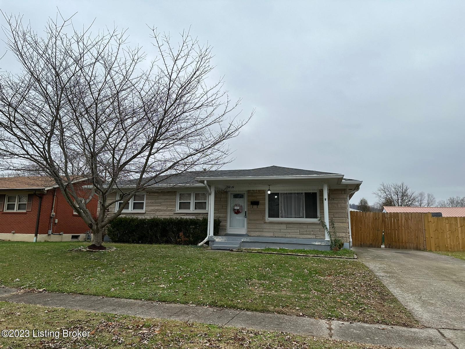 11813 Mahogany Dr