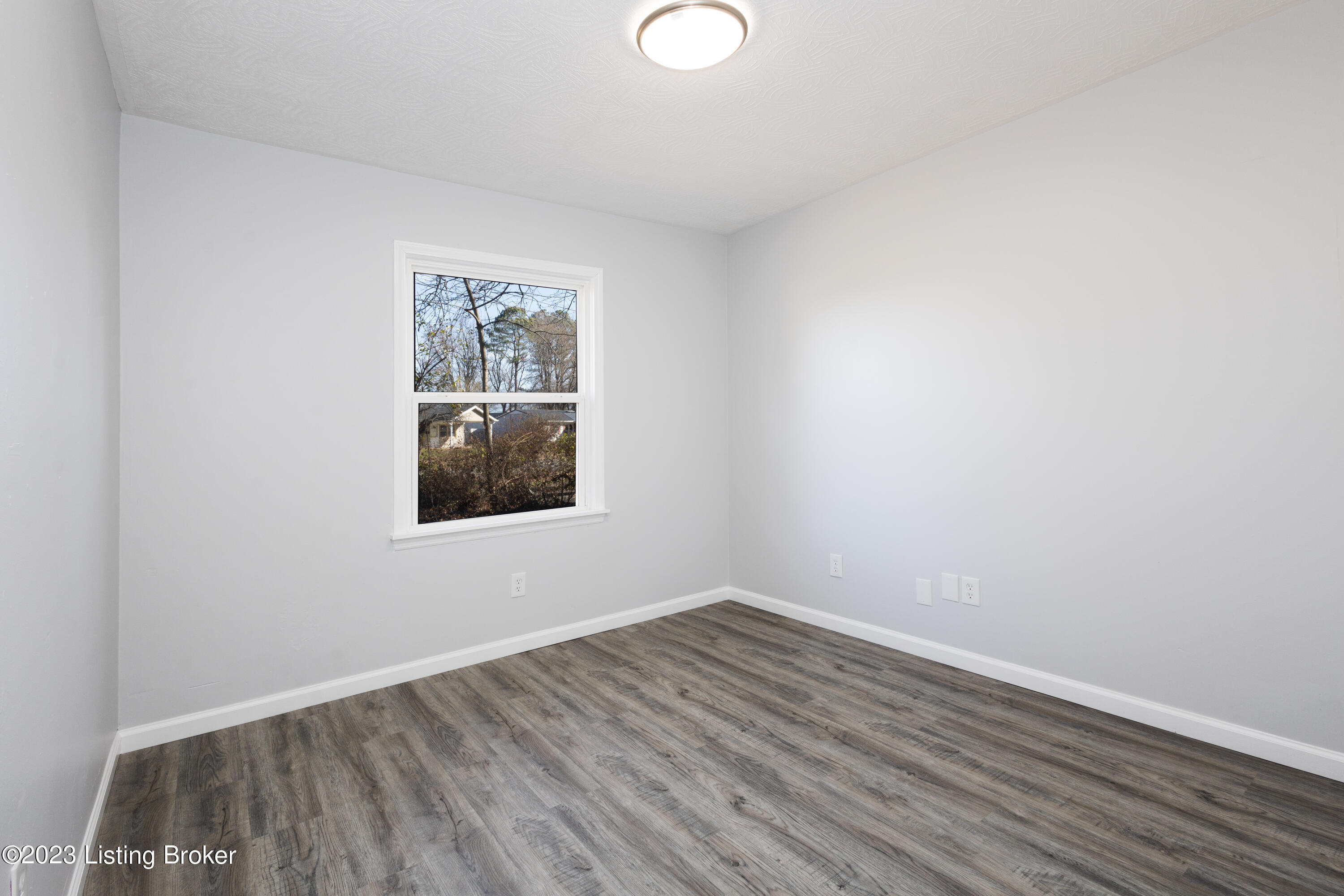 10906 Milwaukee Way
