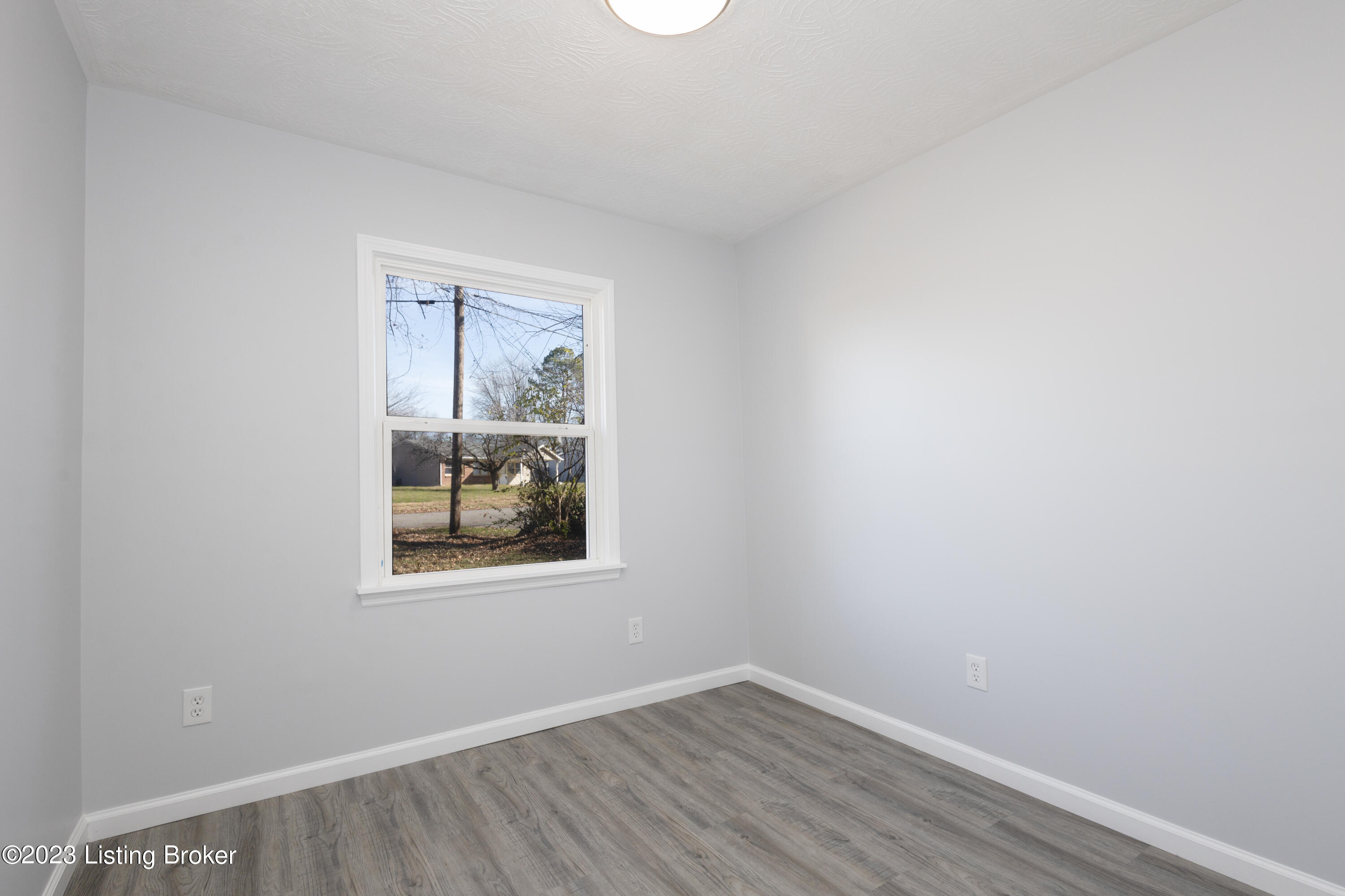 10906 Milwaukee Way