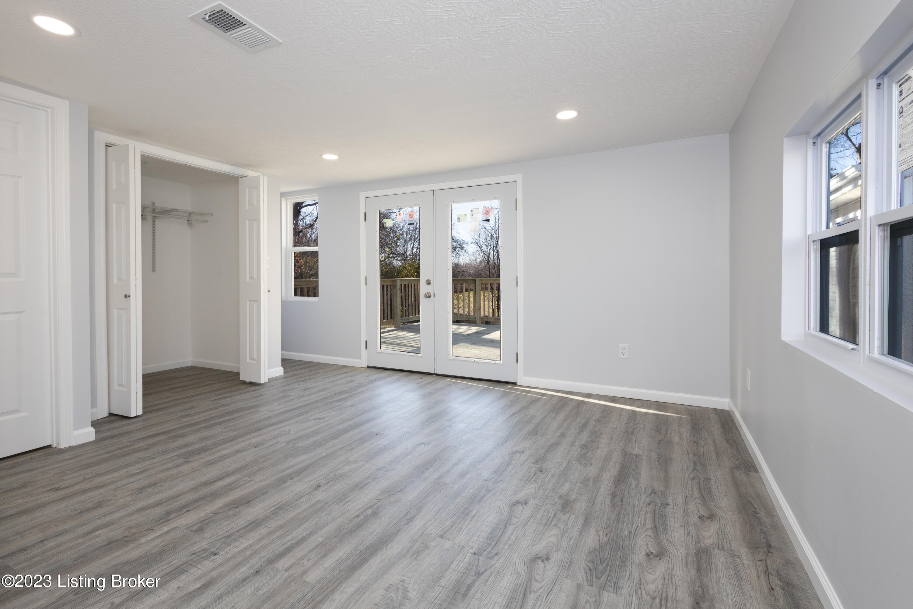 10906 Milwaukee Way