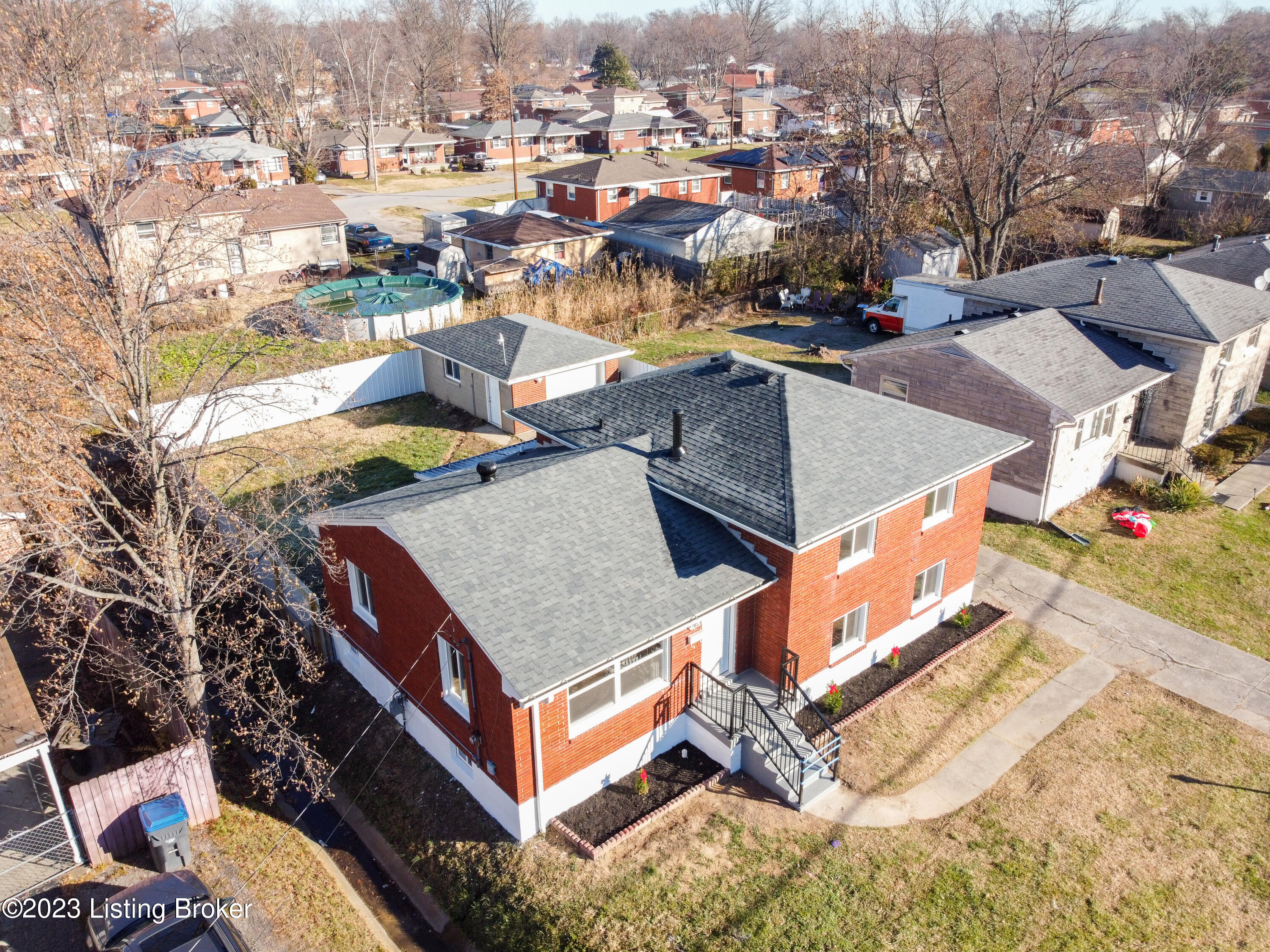 4015 Naomi Dr