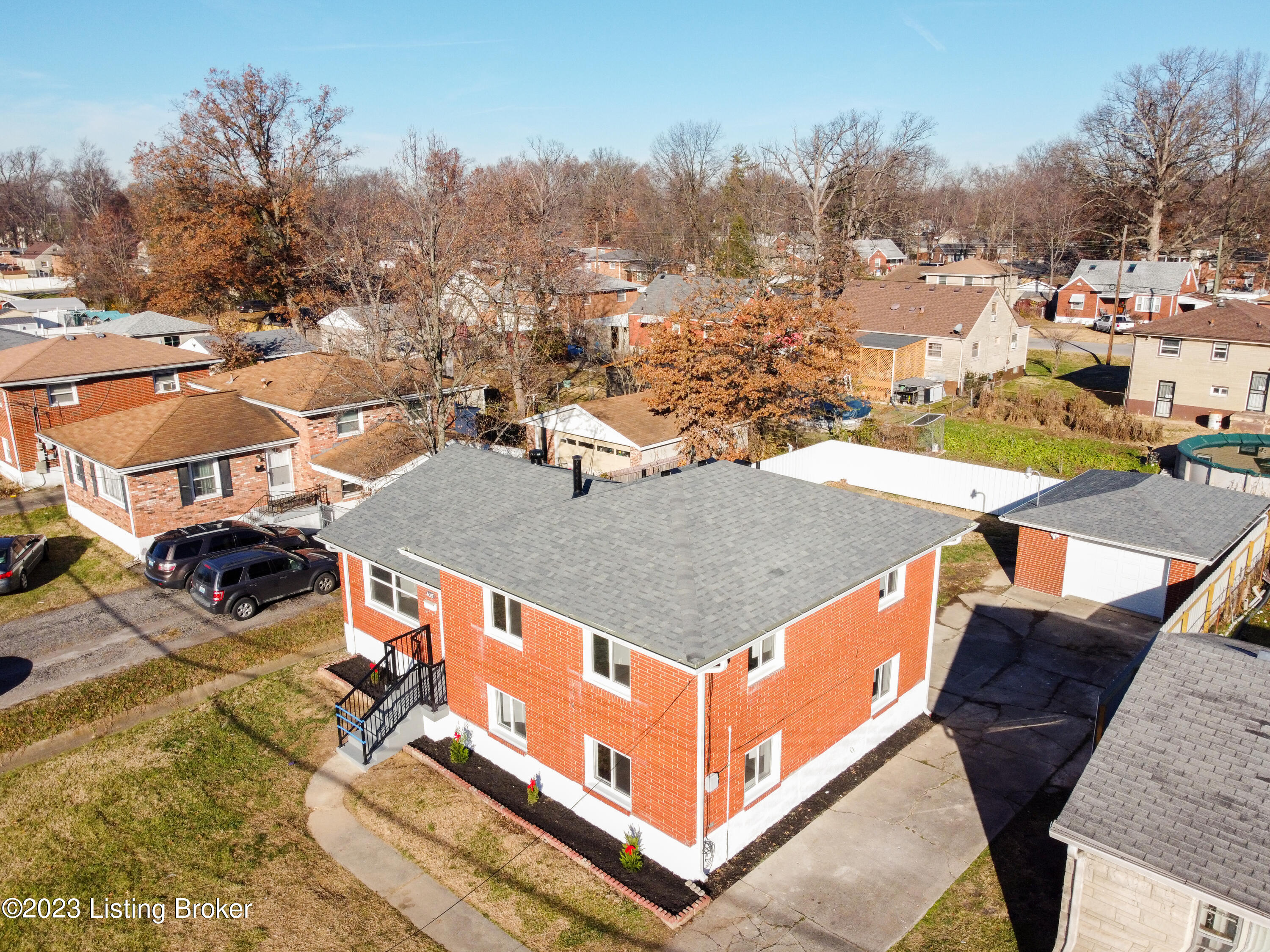 4015 Naomi Dr