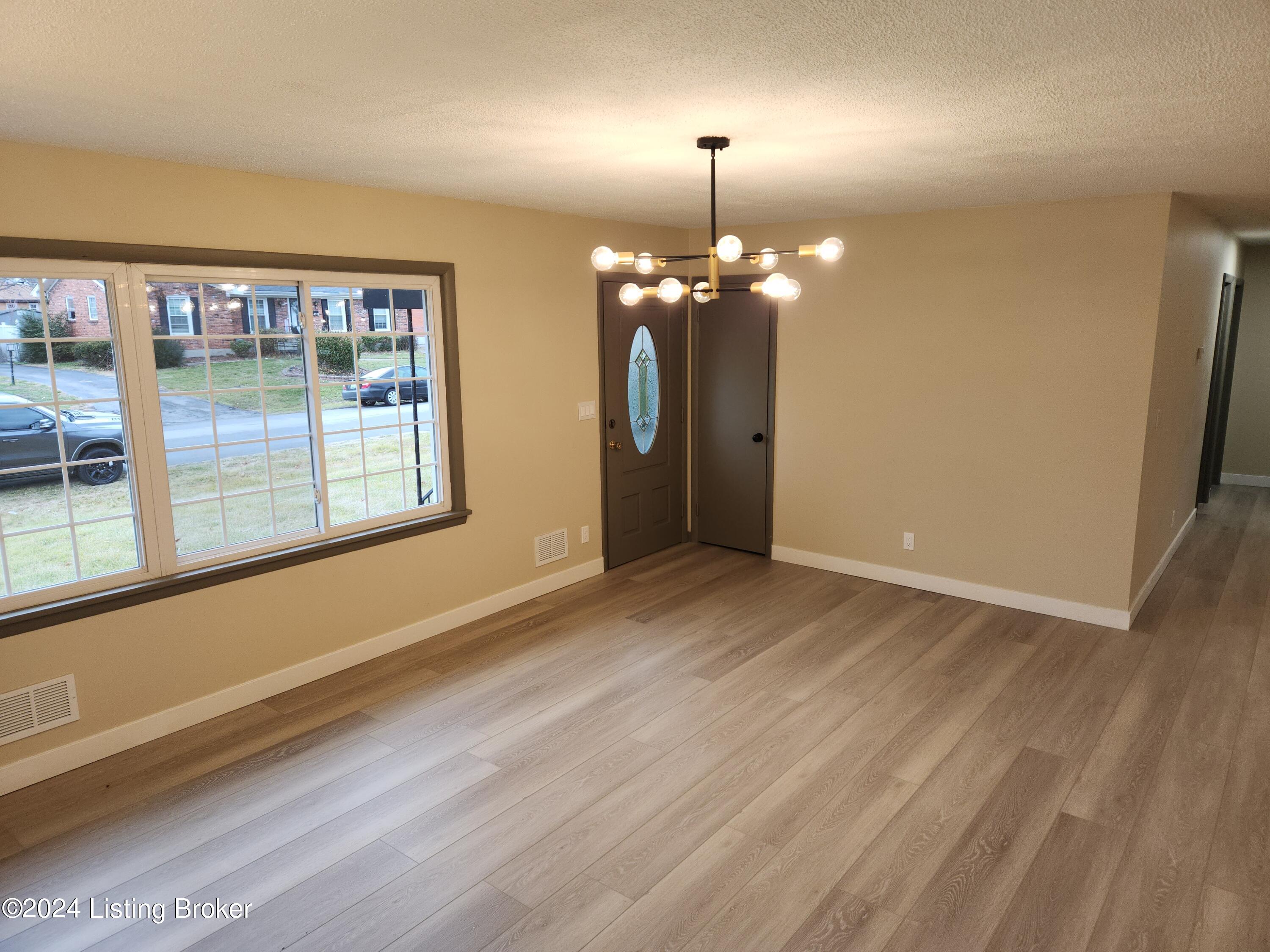 5417 Sunnybrook Dr