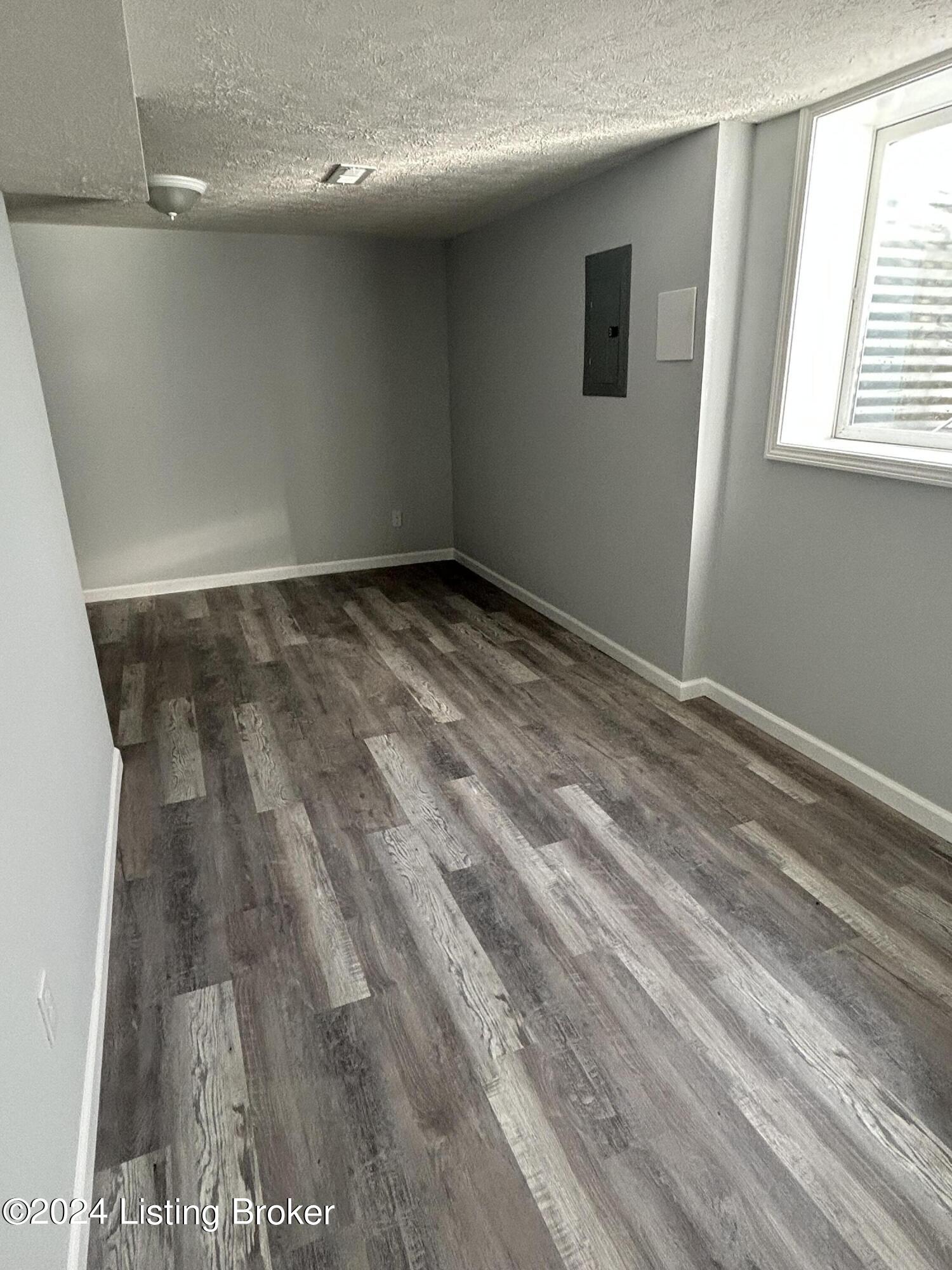 1933 Lower Hunters Trace