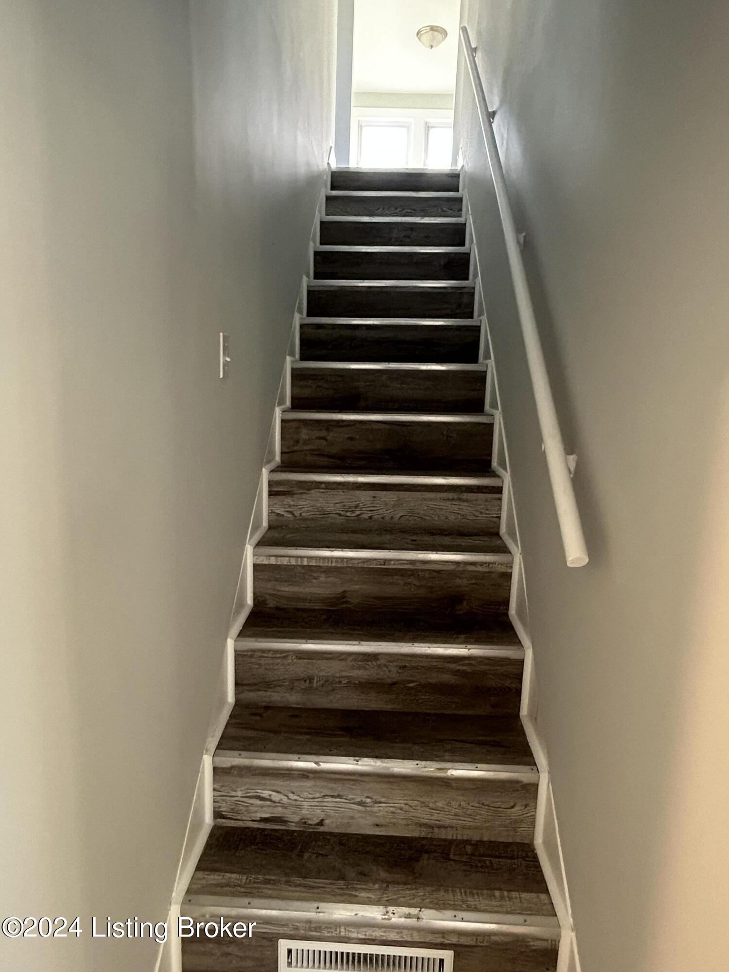 1933 Lower Hunters Trace