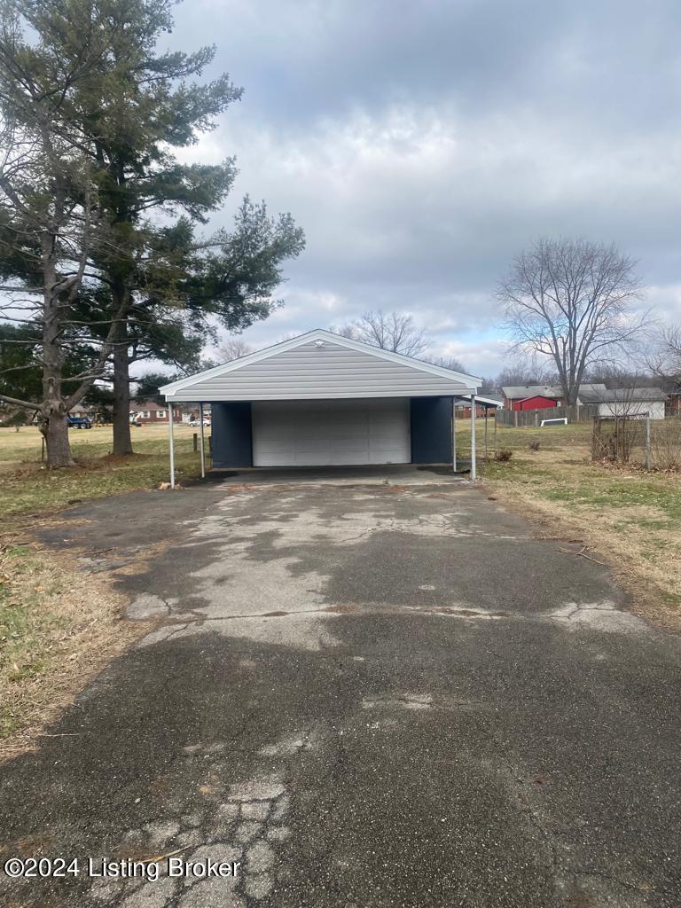 1933 Lower Hunters Trace