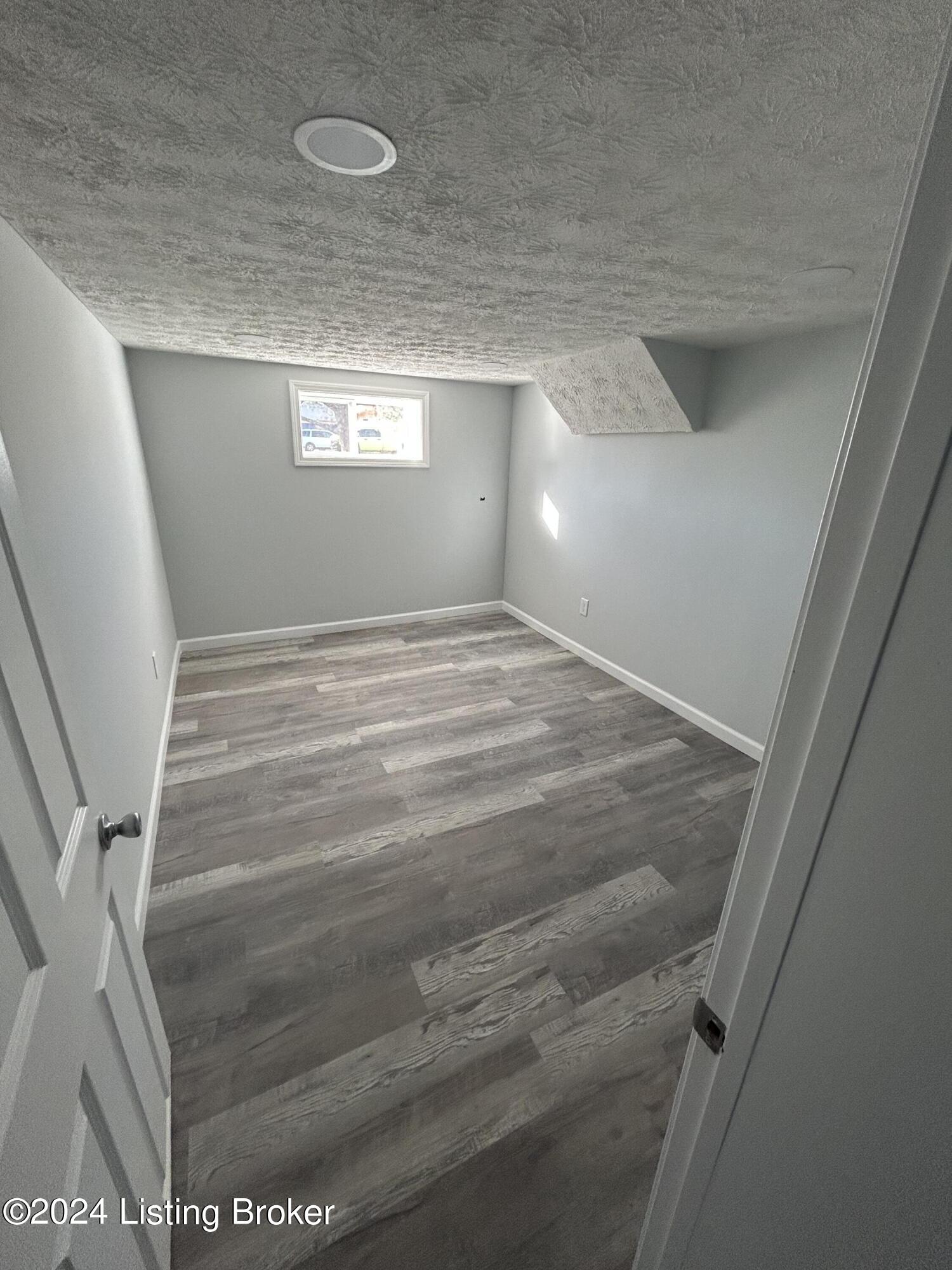 1933 Lower Hunters Trace