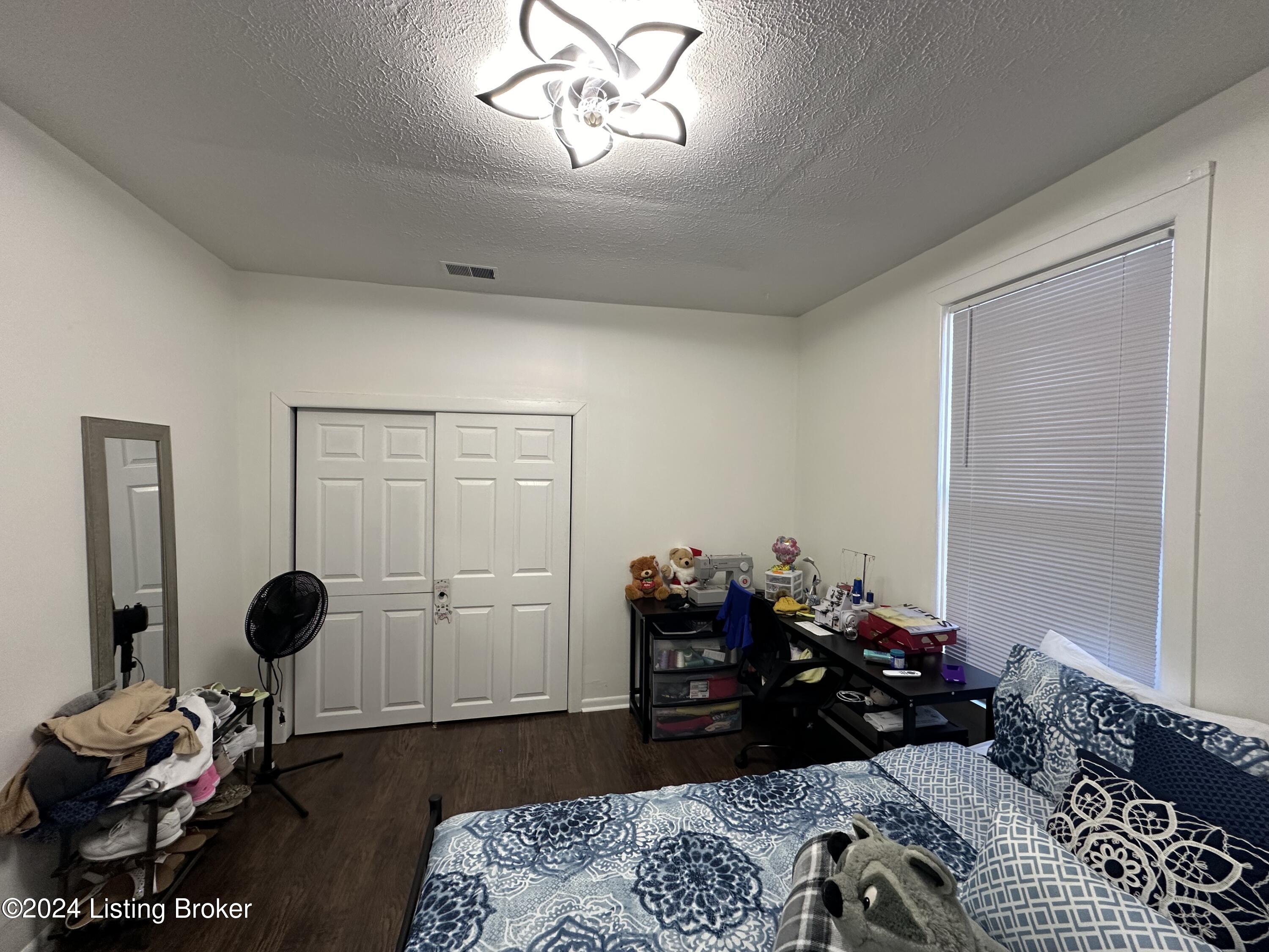 1458 Oakwood Ave