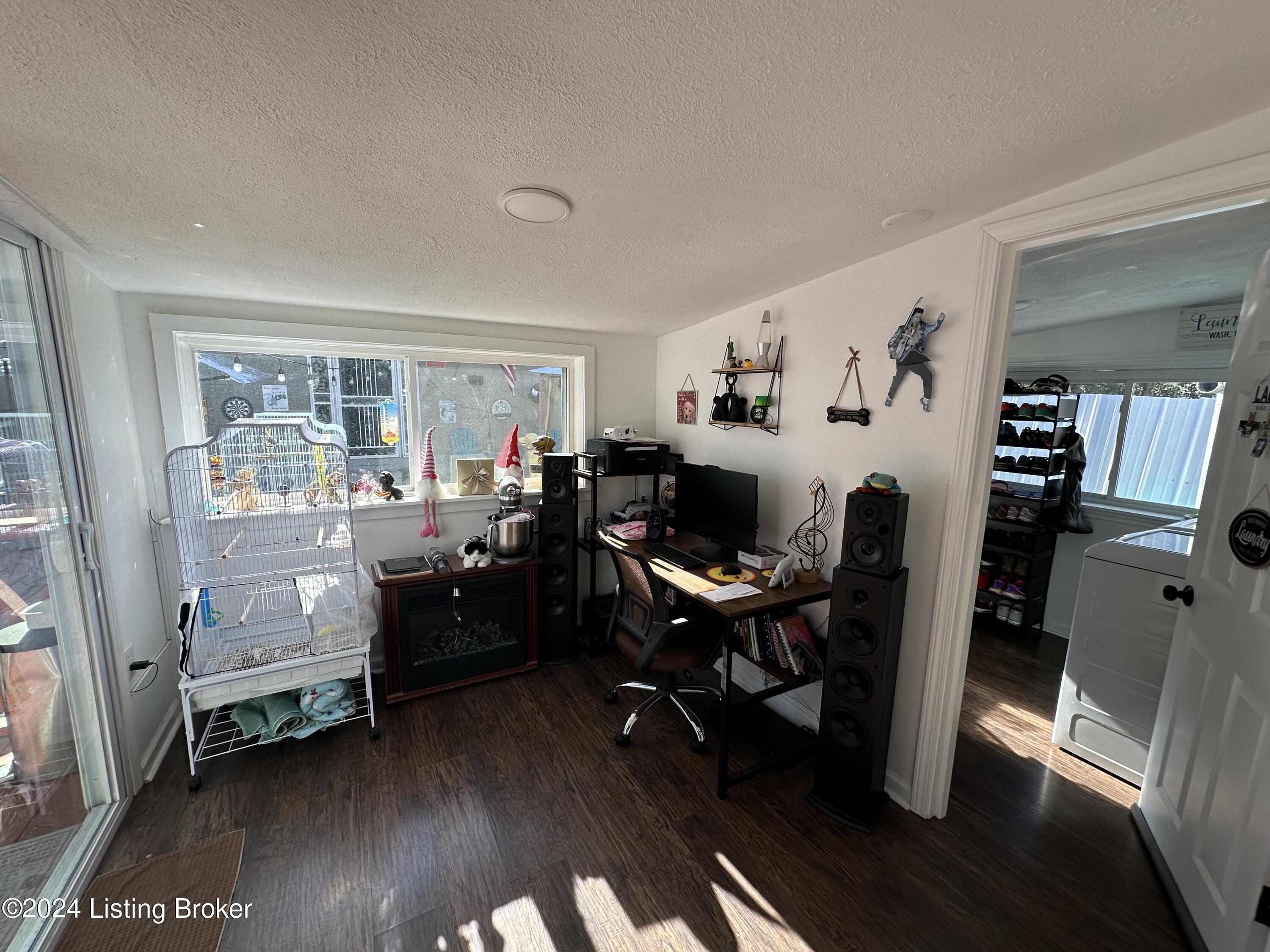 1458 Oakwood Ave