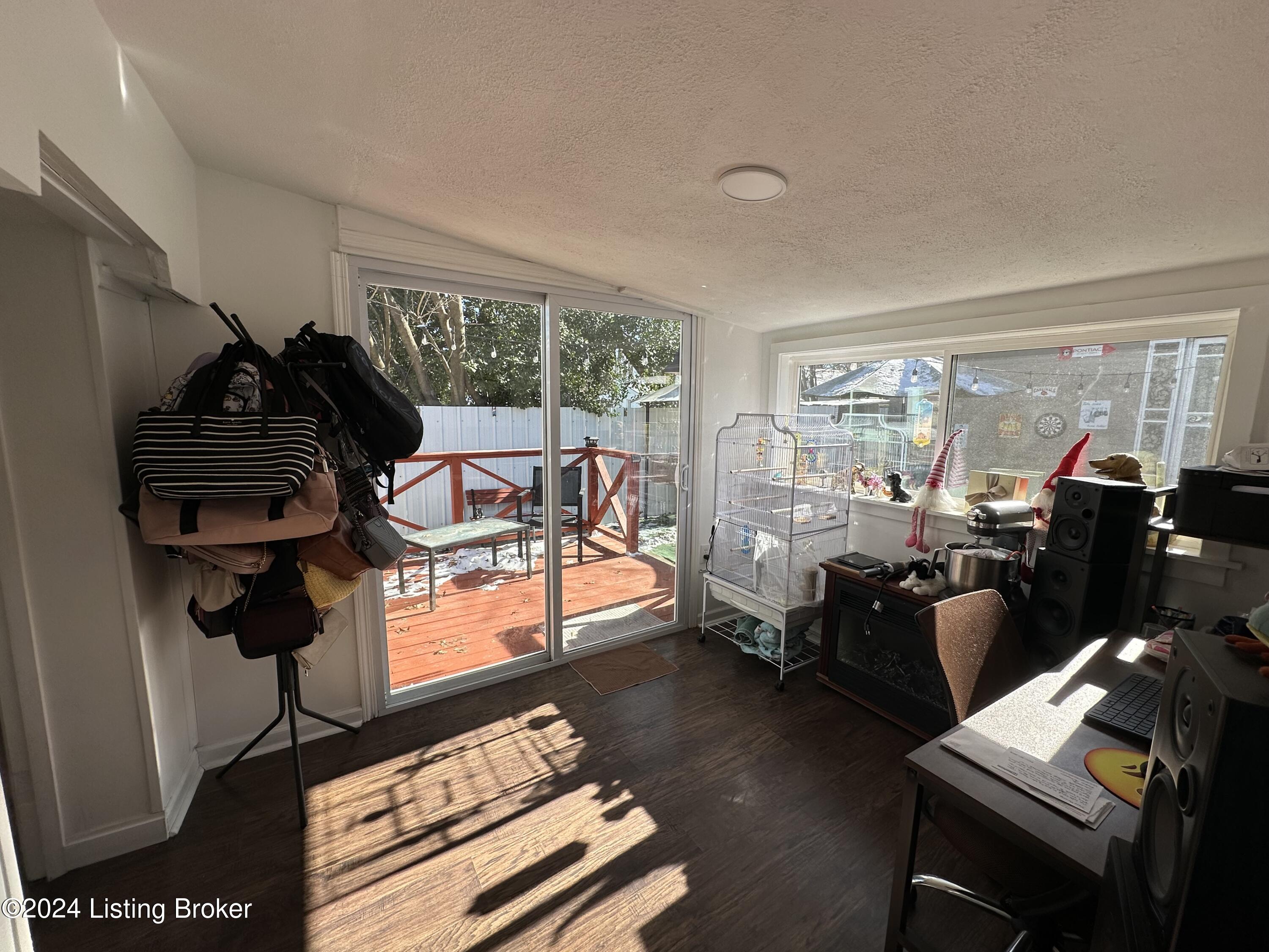 1458 Oakwood Ave
