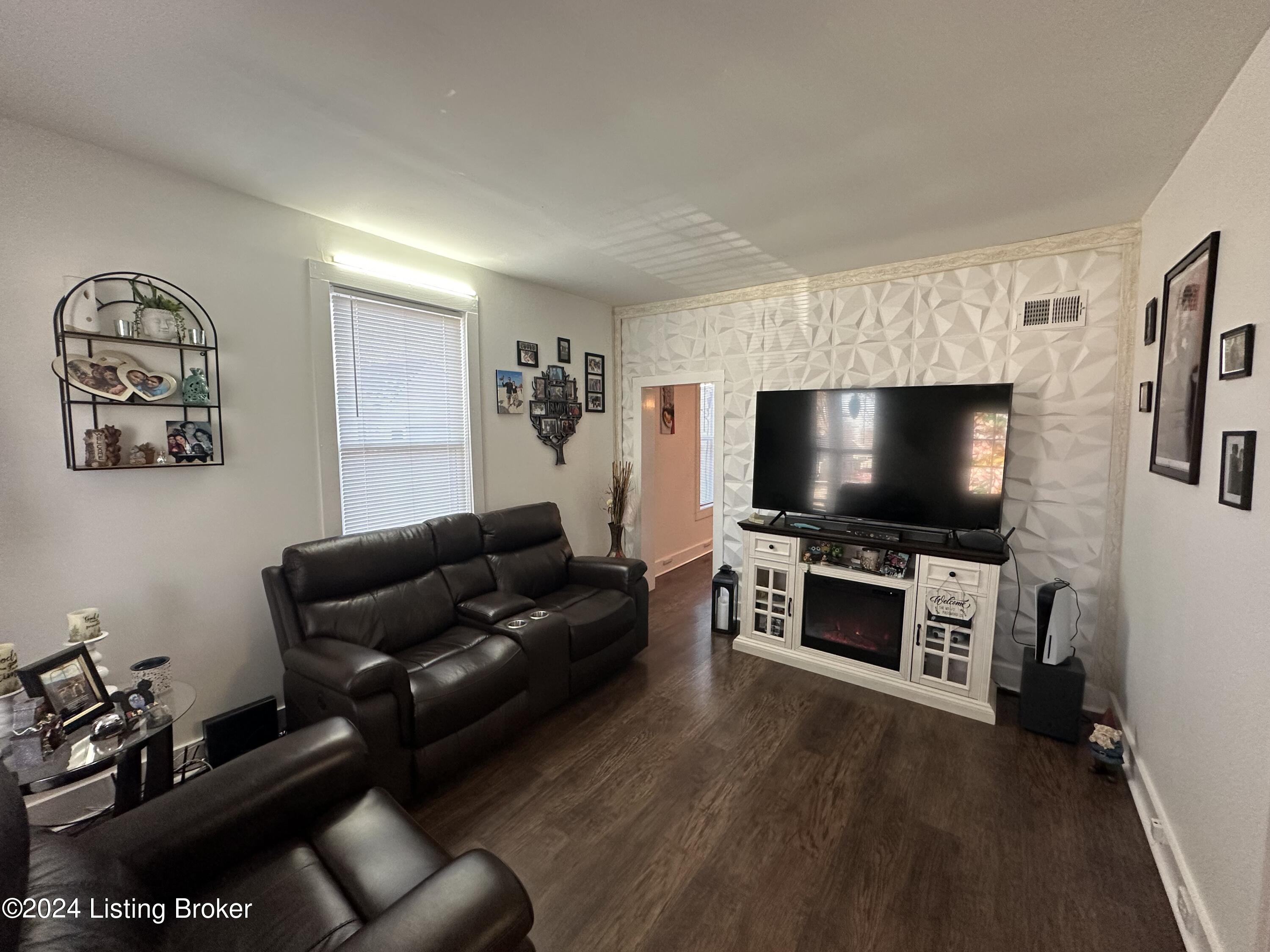 1458 Oakwood Ave