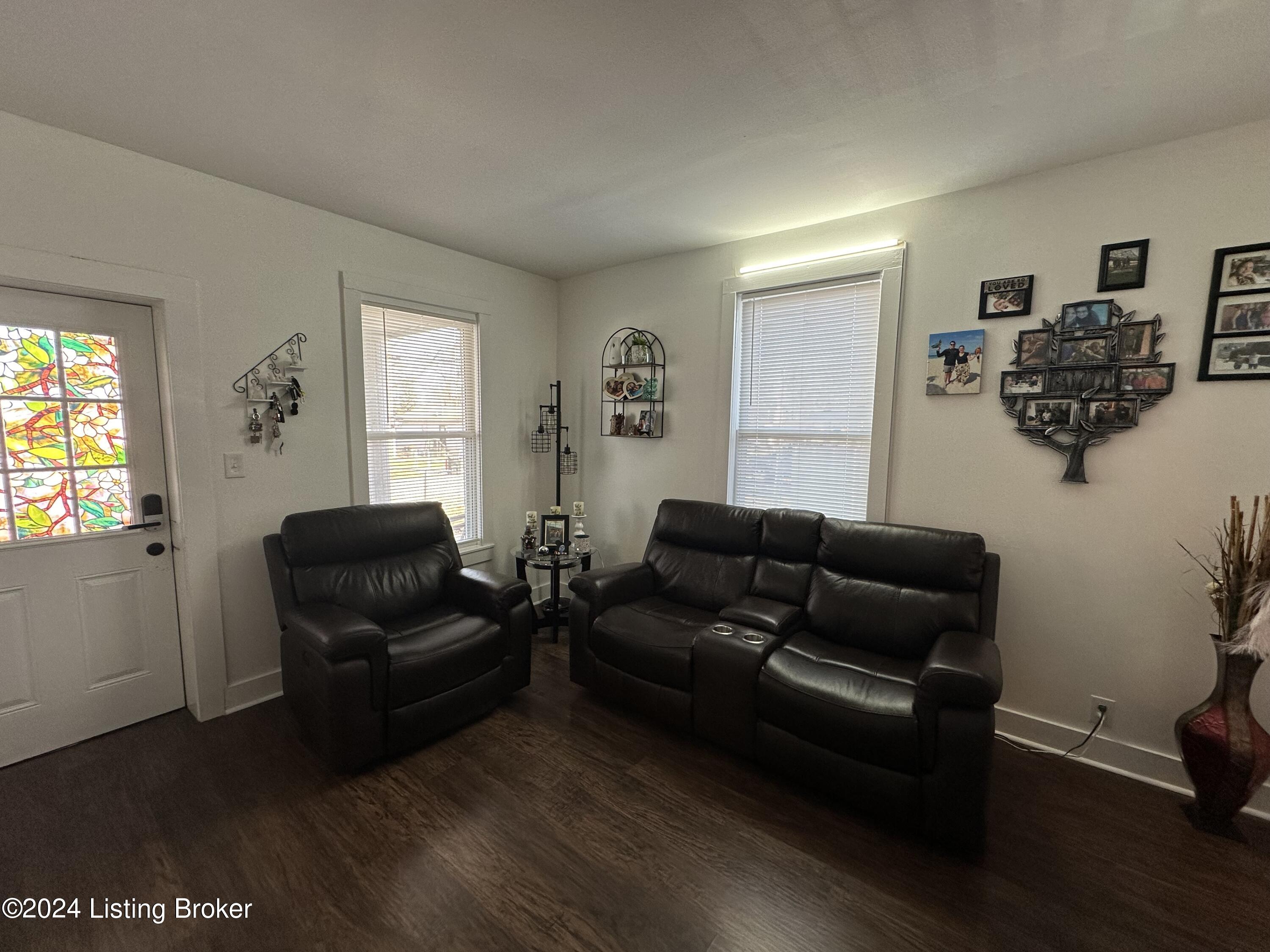 1458 Oakwood Ave