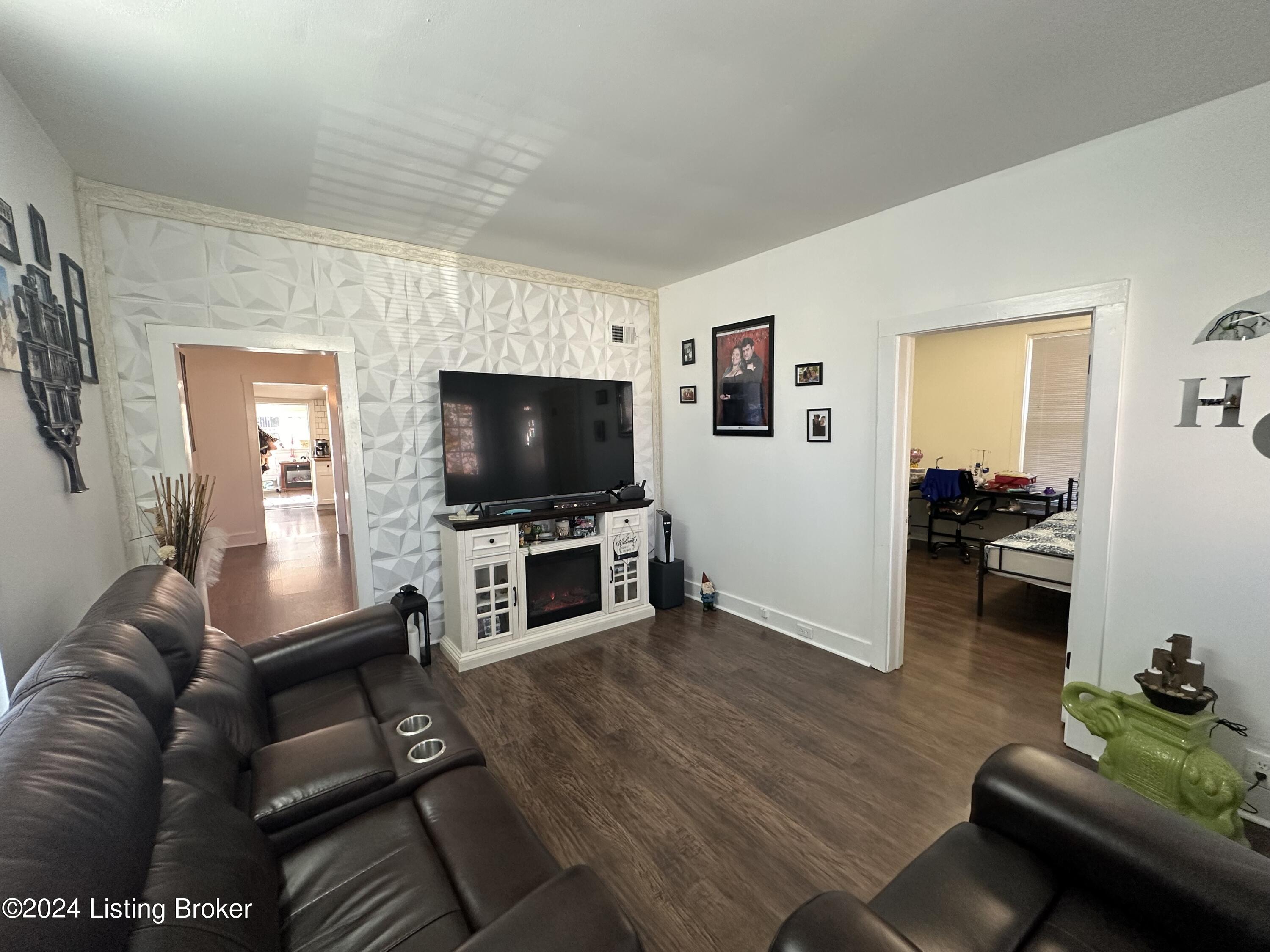 1458 Oakwood Ave