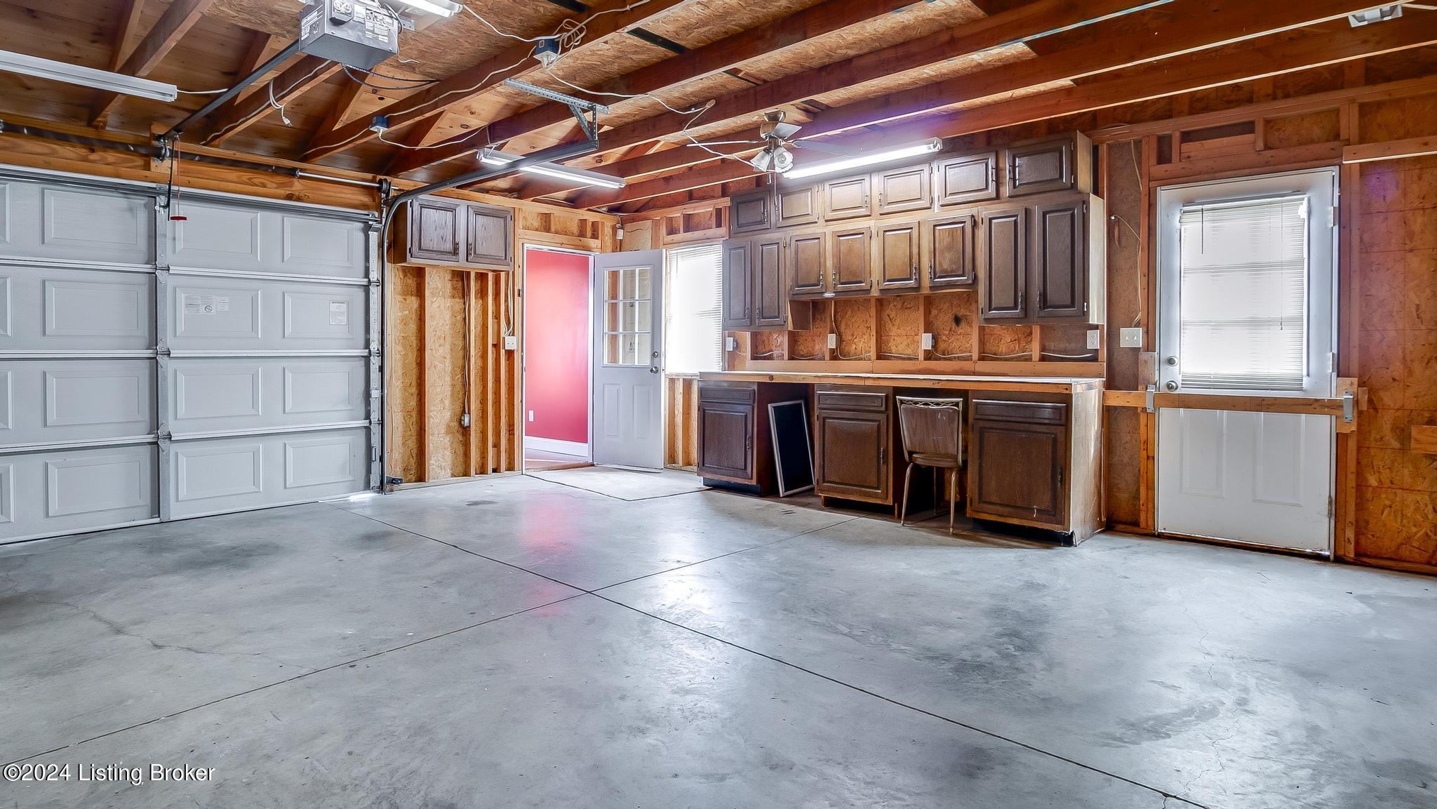 7304 Watson Ln