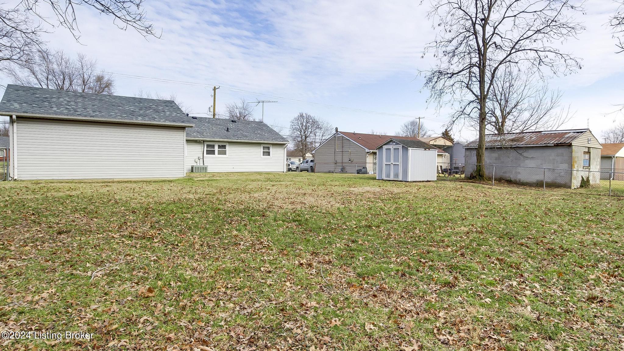 7304 Watson Ln