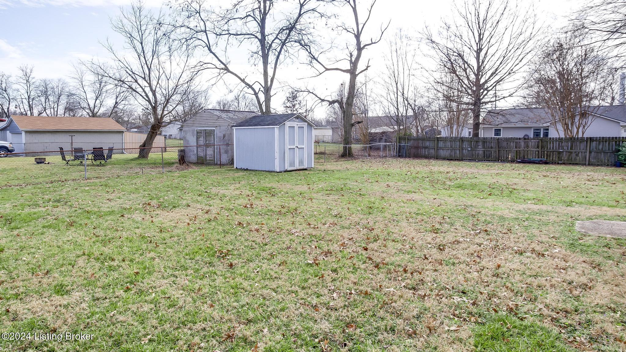 7304 Watson Ln
