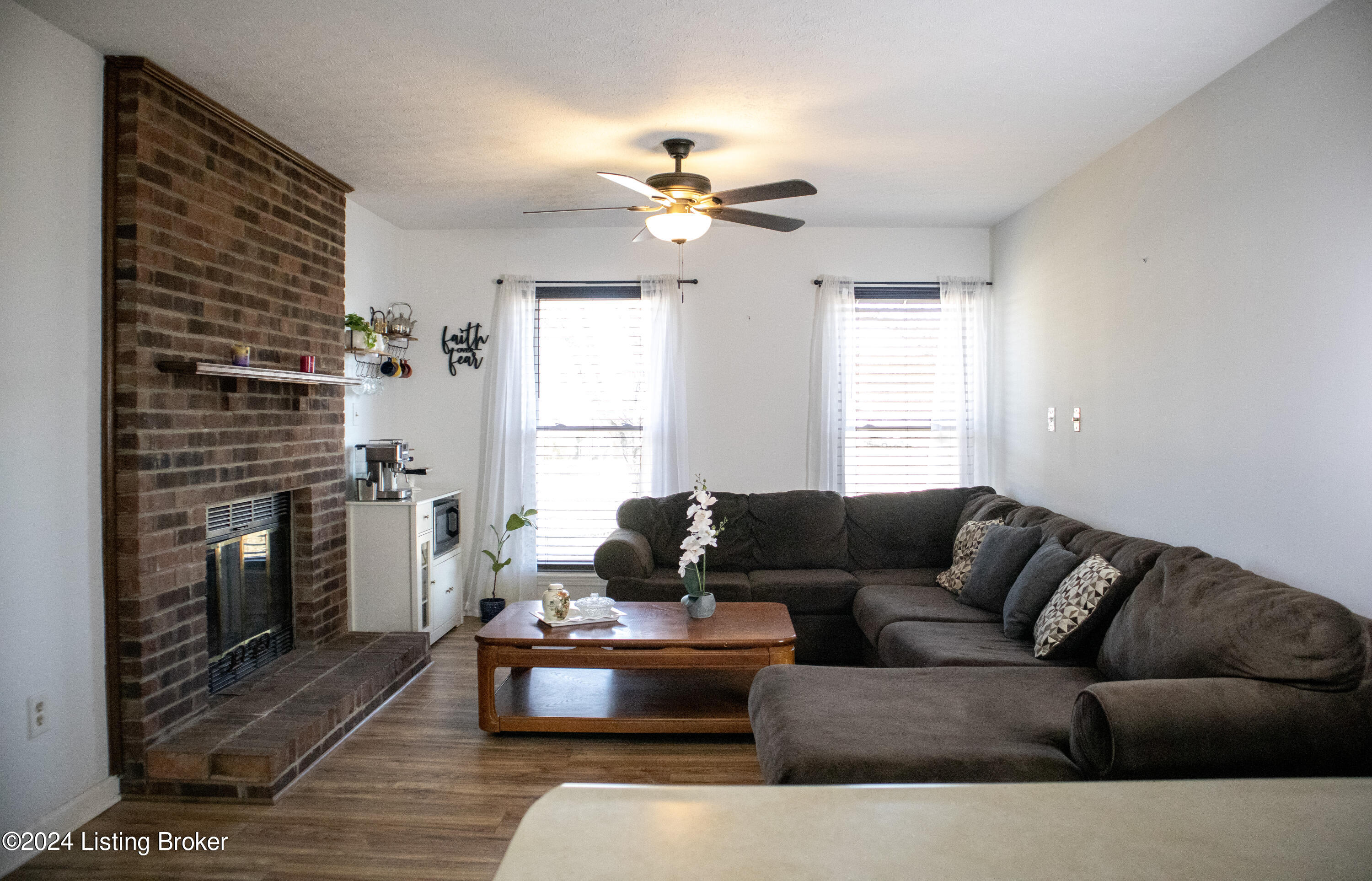 1370 Darlene Ct