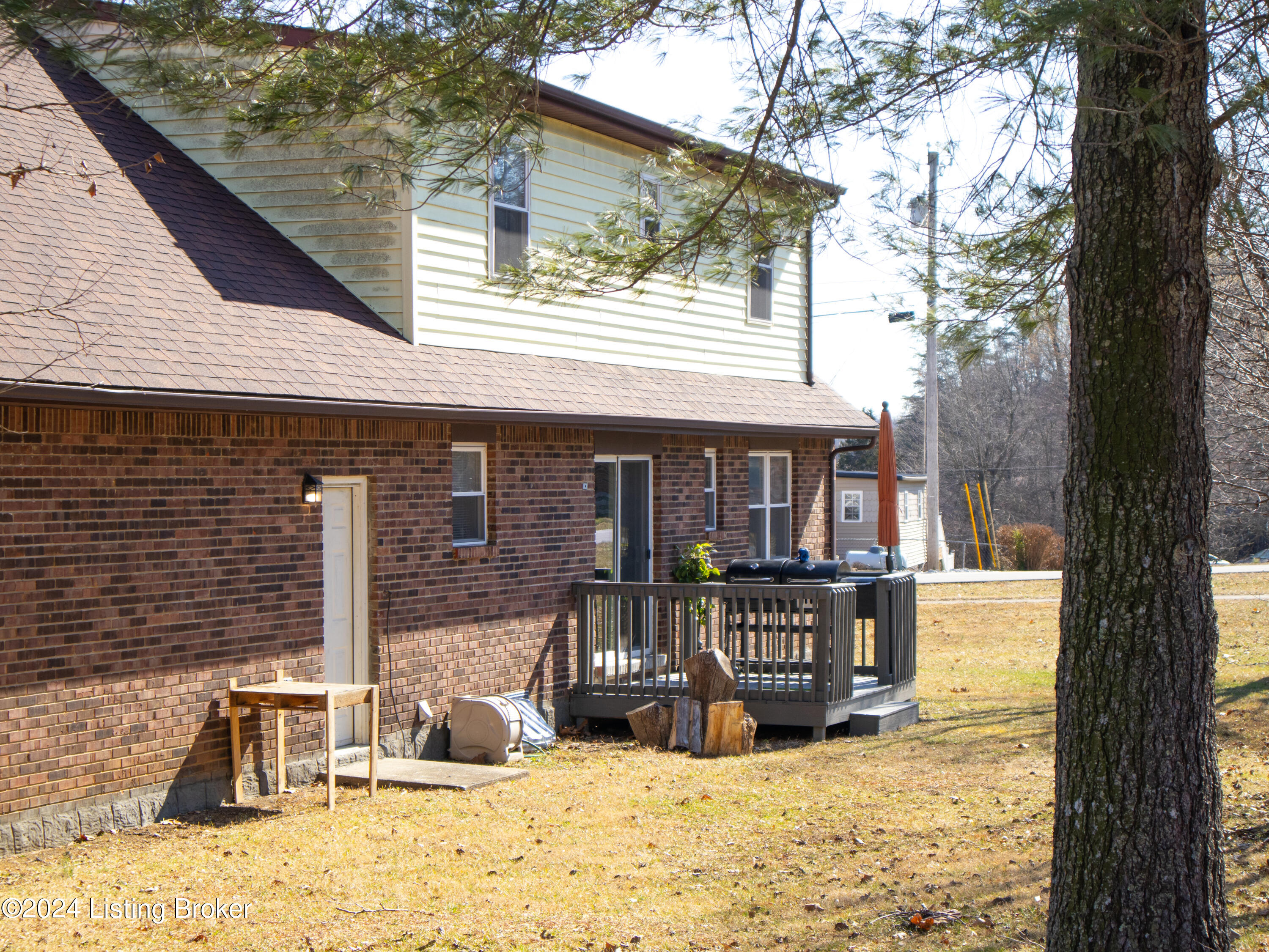 1370 Darlene Ct