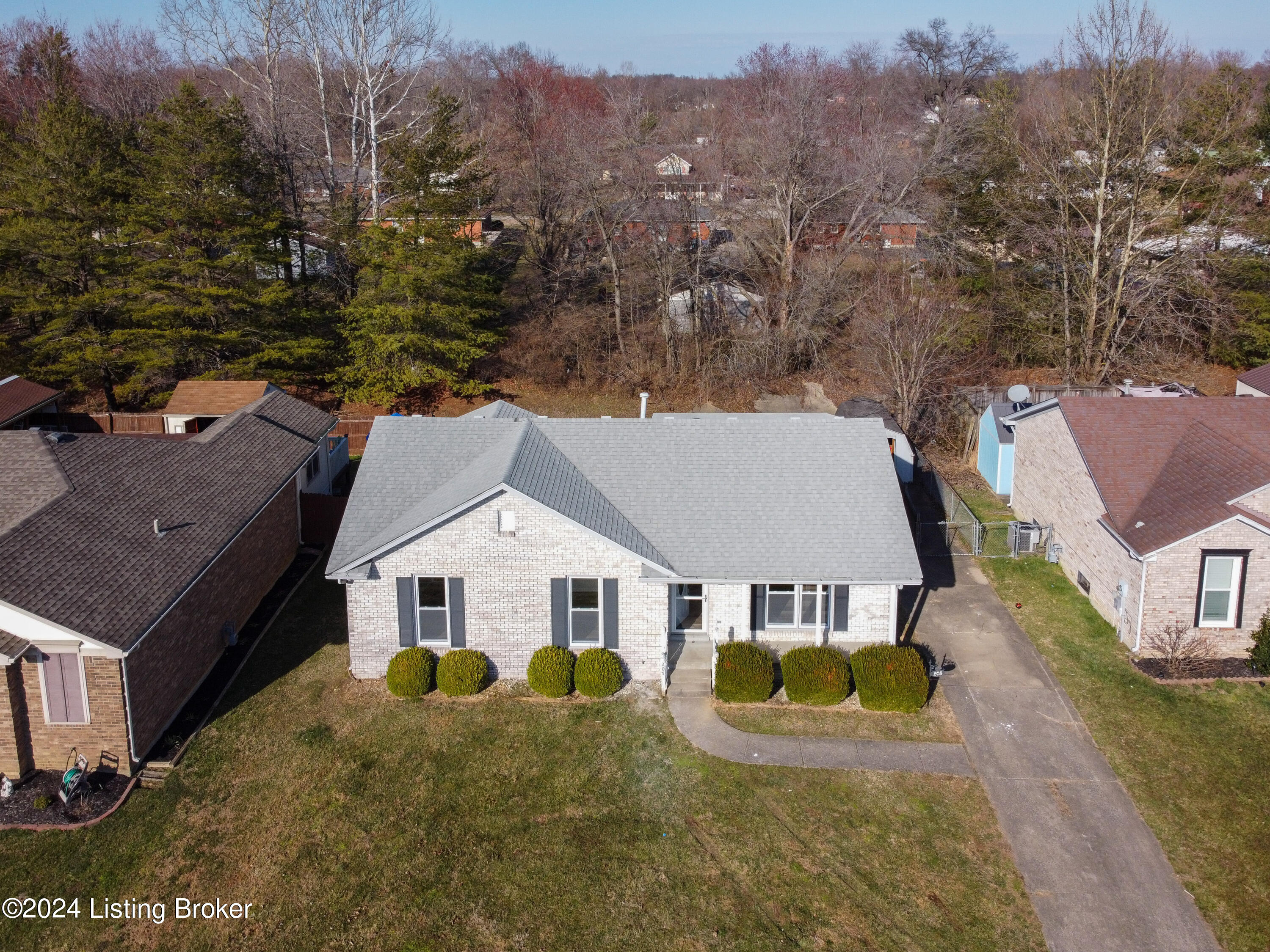 205 Holly Hills Dr
