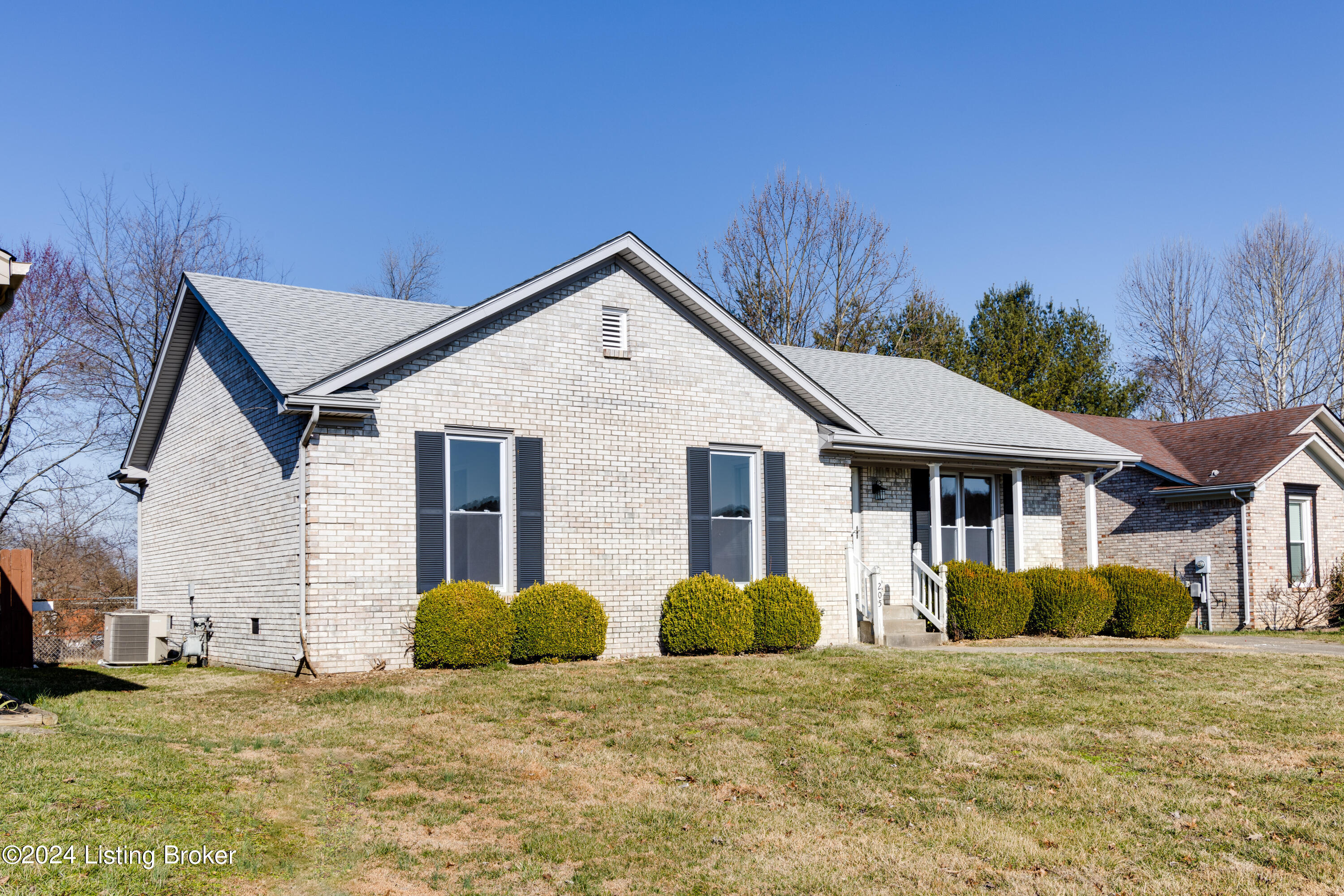 205 Holly Hills Dr