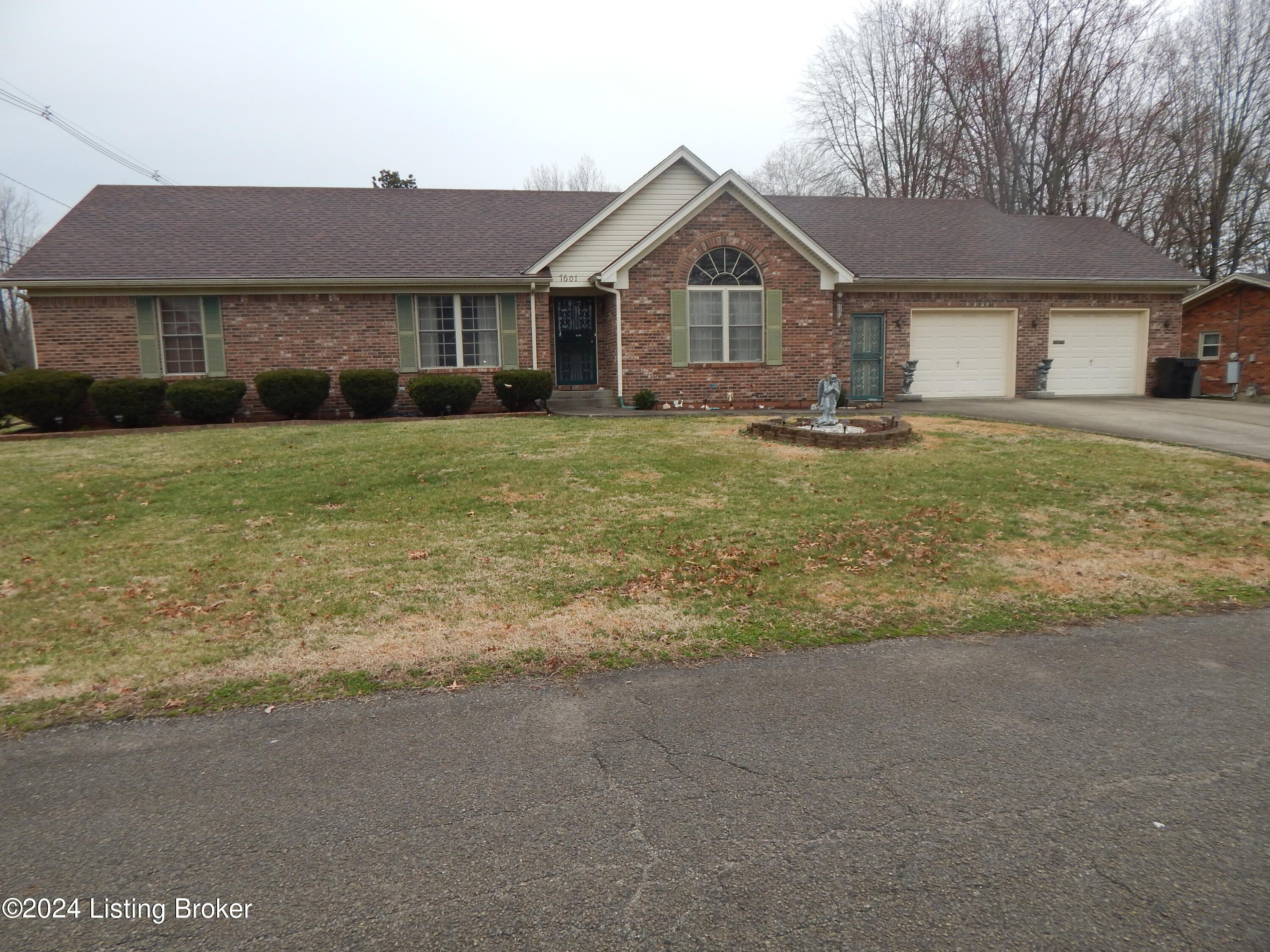 7601 Greenfield Ave