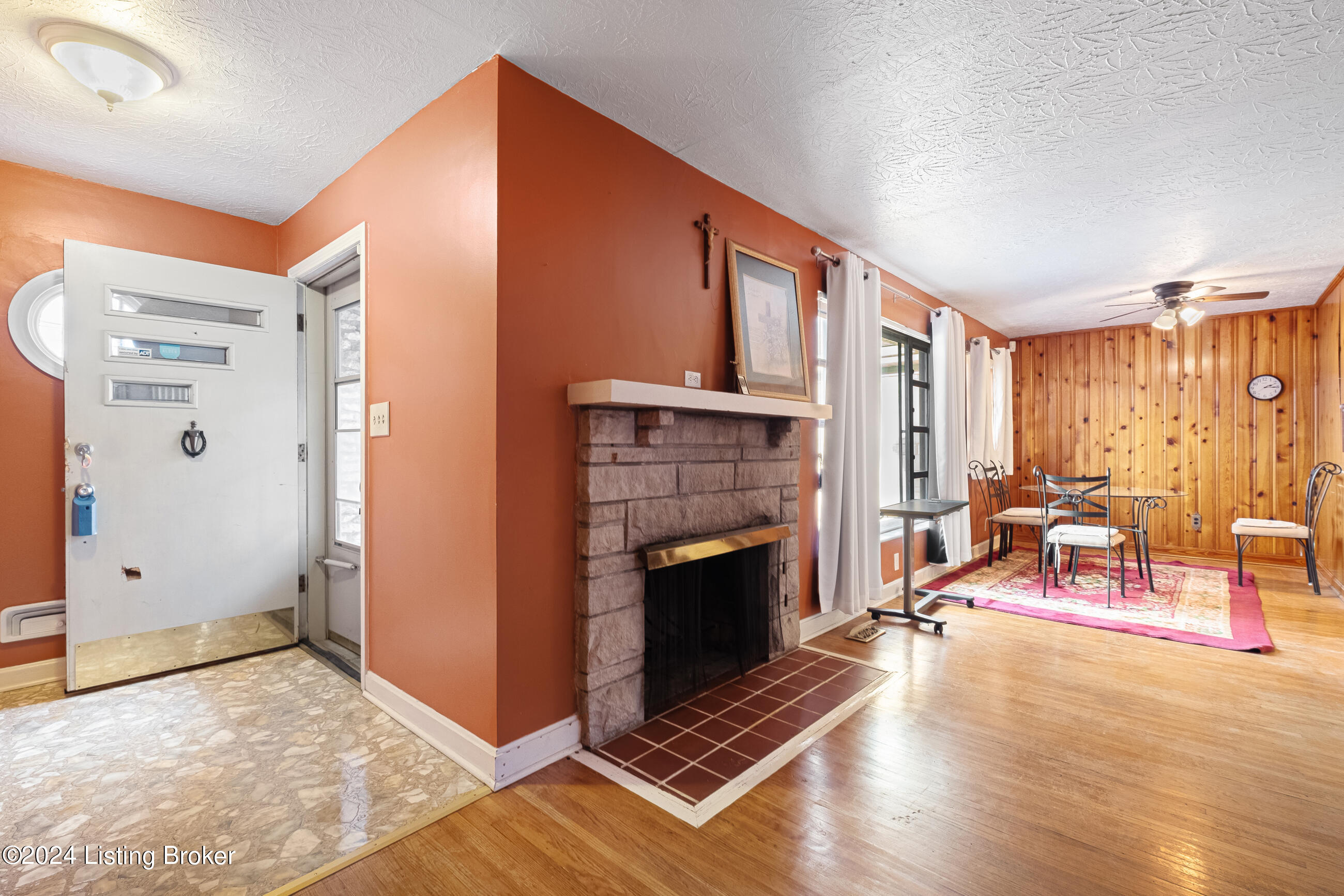 2003 Rockford Ln