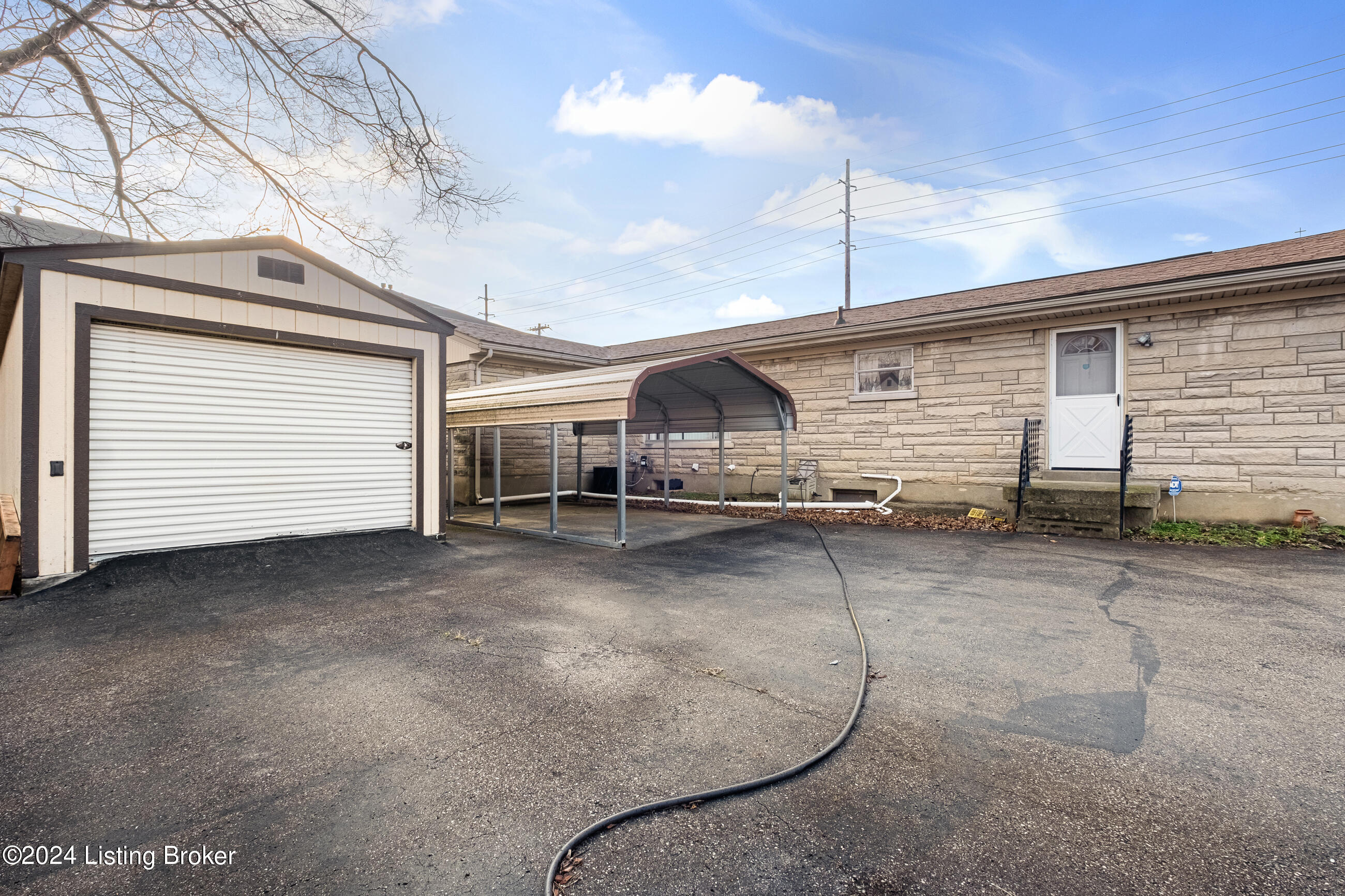 2003 Rockford Ln