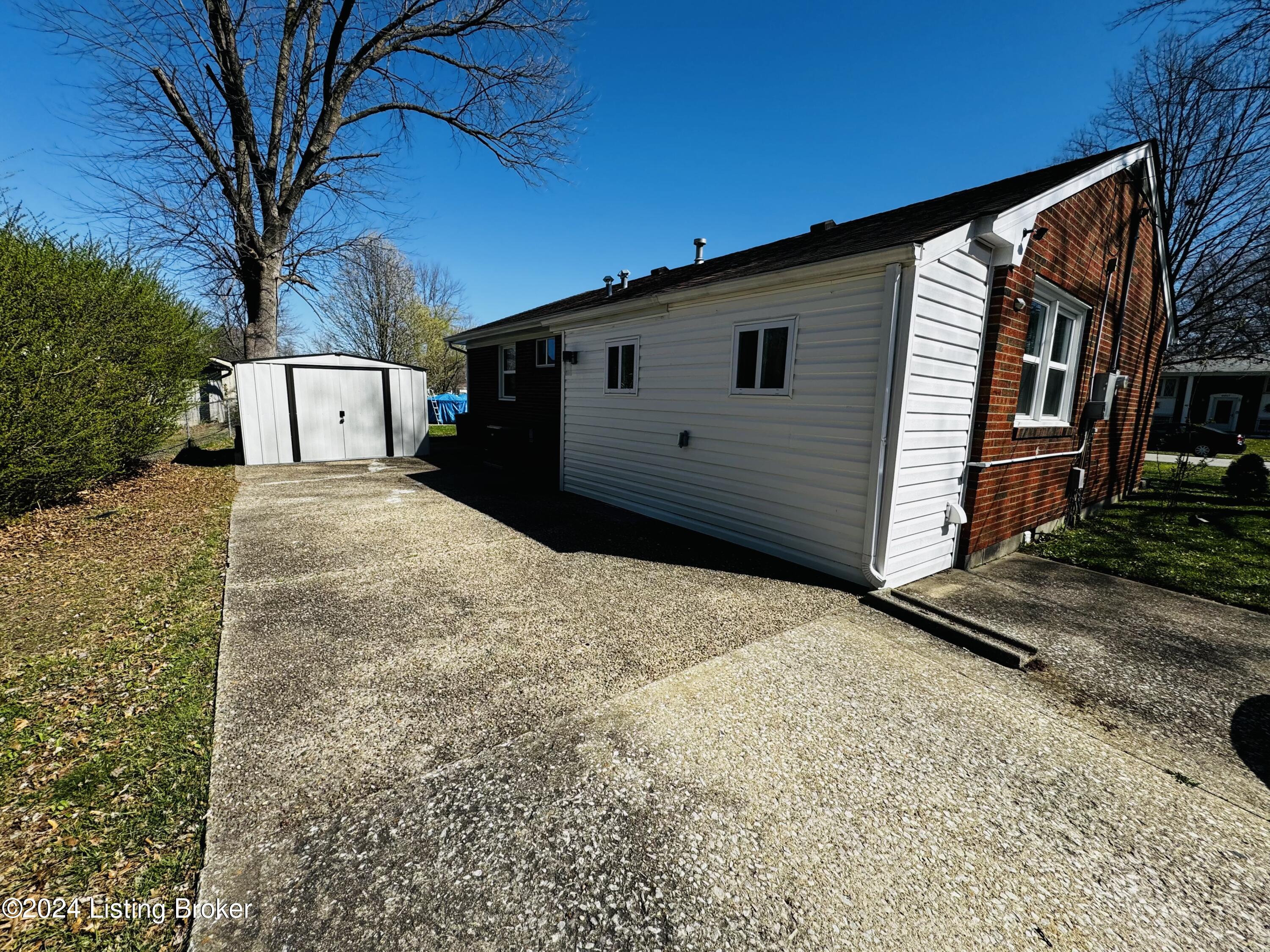 8806 Moody Rd