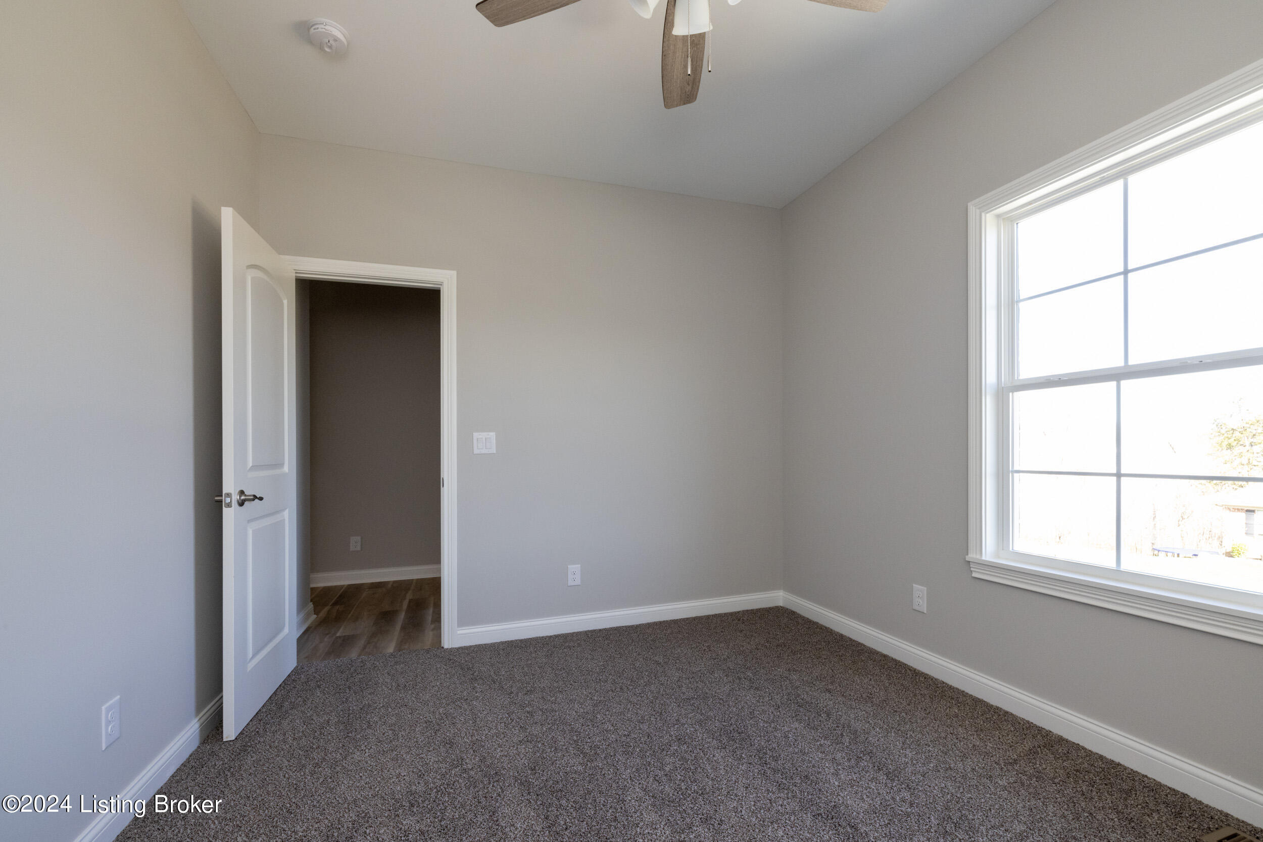 131 Bluffs Edge Dr