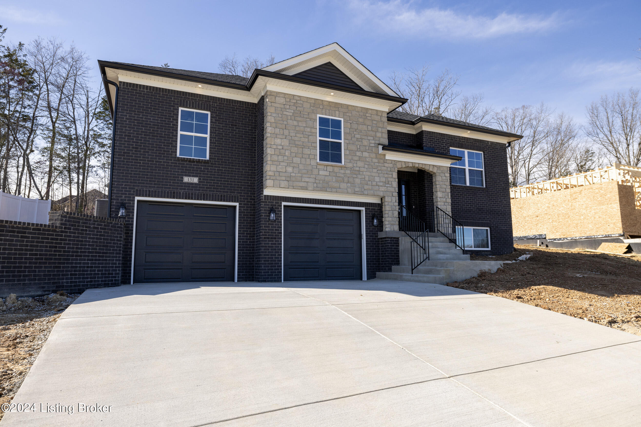 131 Bluffs Edge Dr