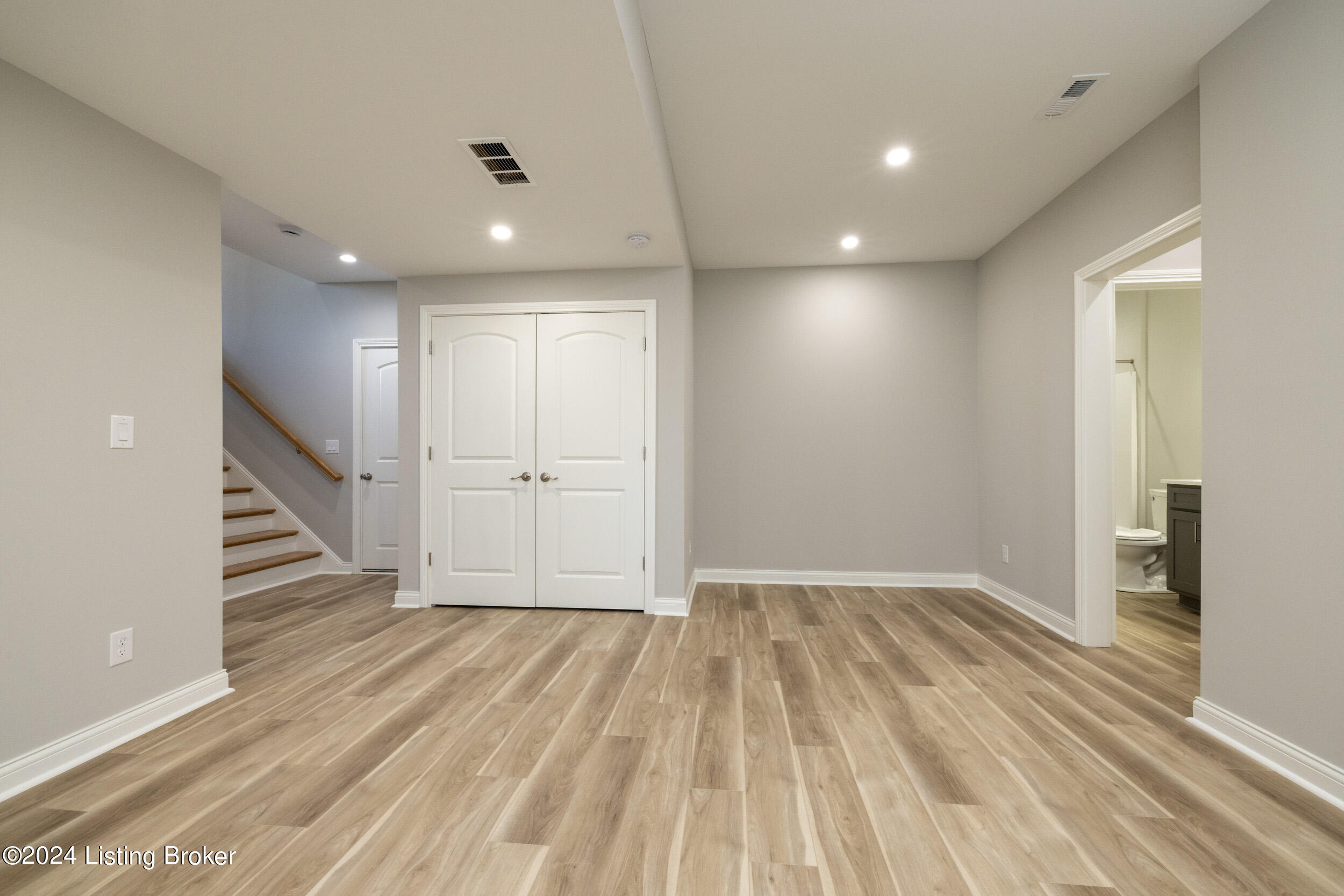 131 Bluffs Edge Dr
