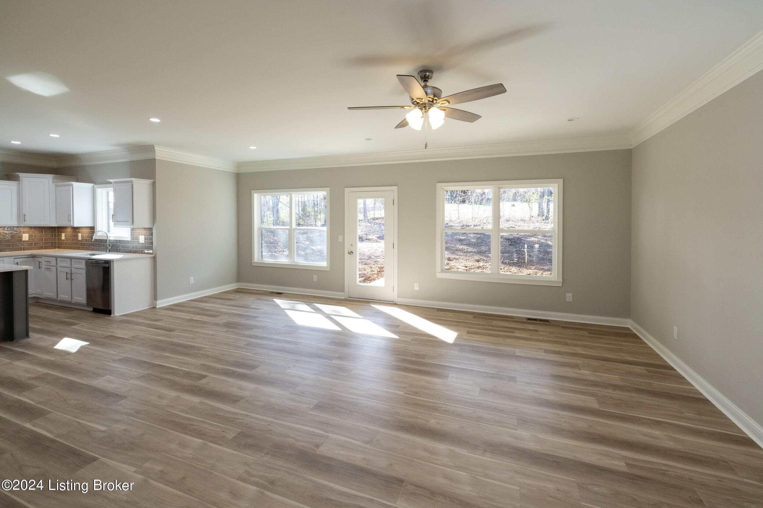 131 Bluffs Edge Dr