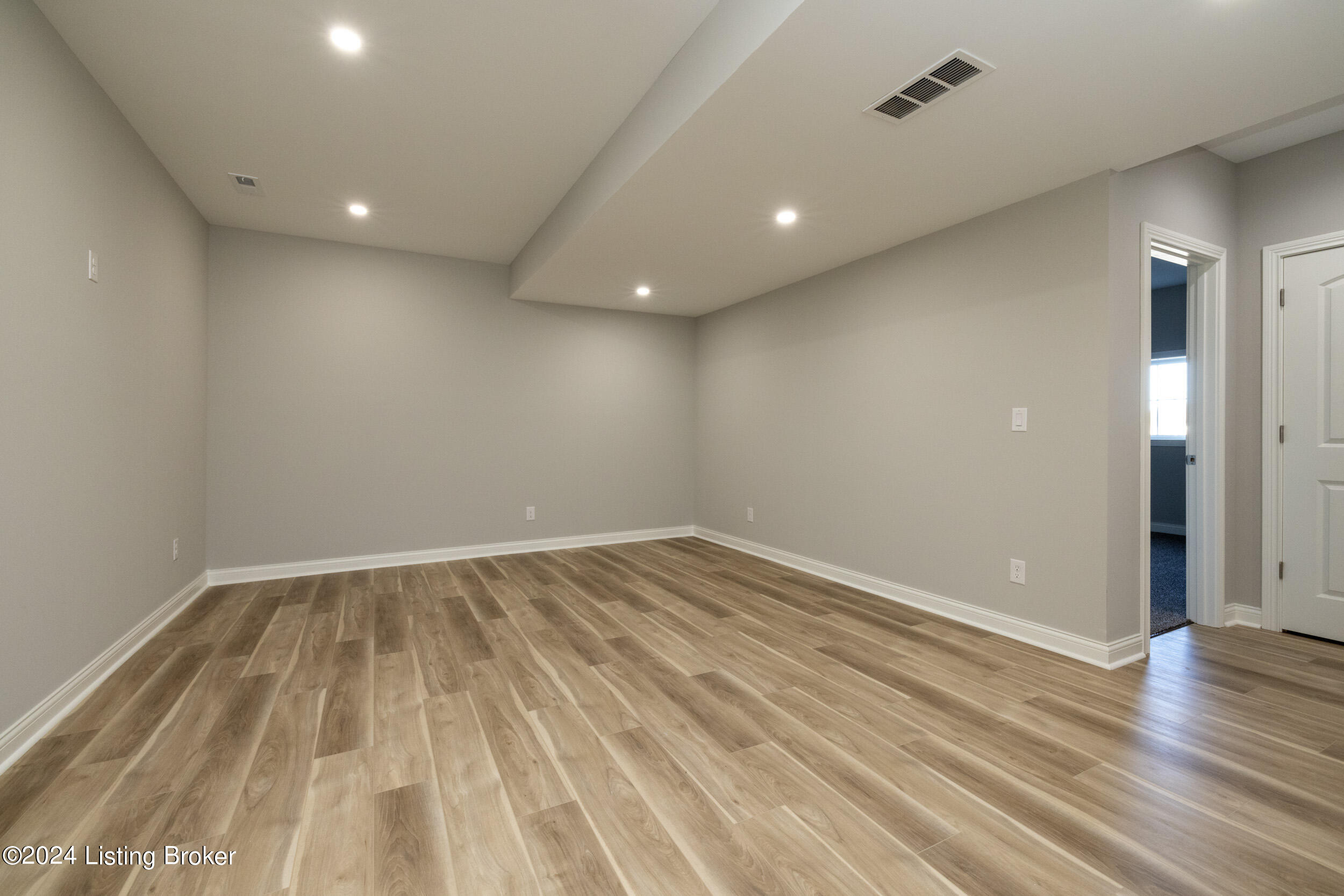 131 Bluffs Edge Dr