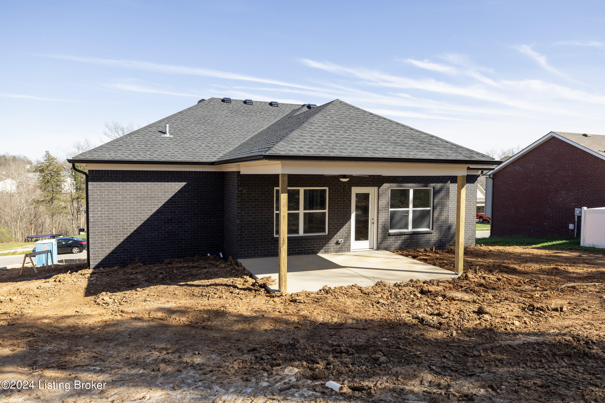 131 Bluffs Edge Dr