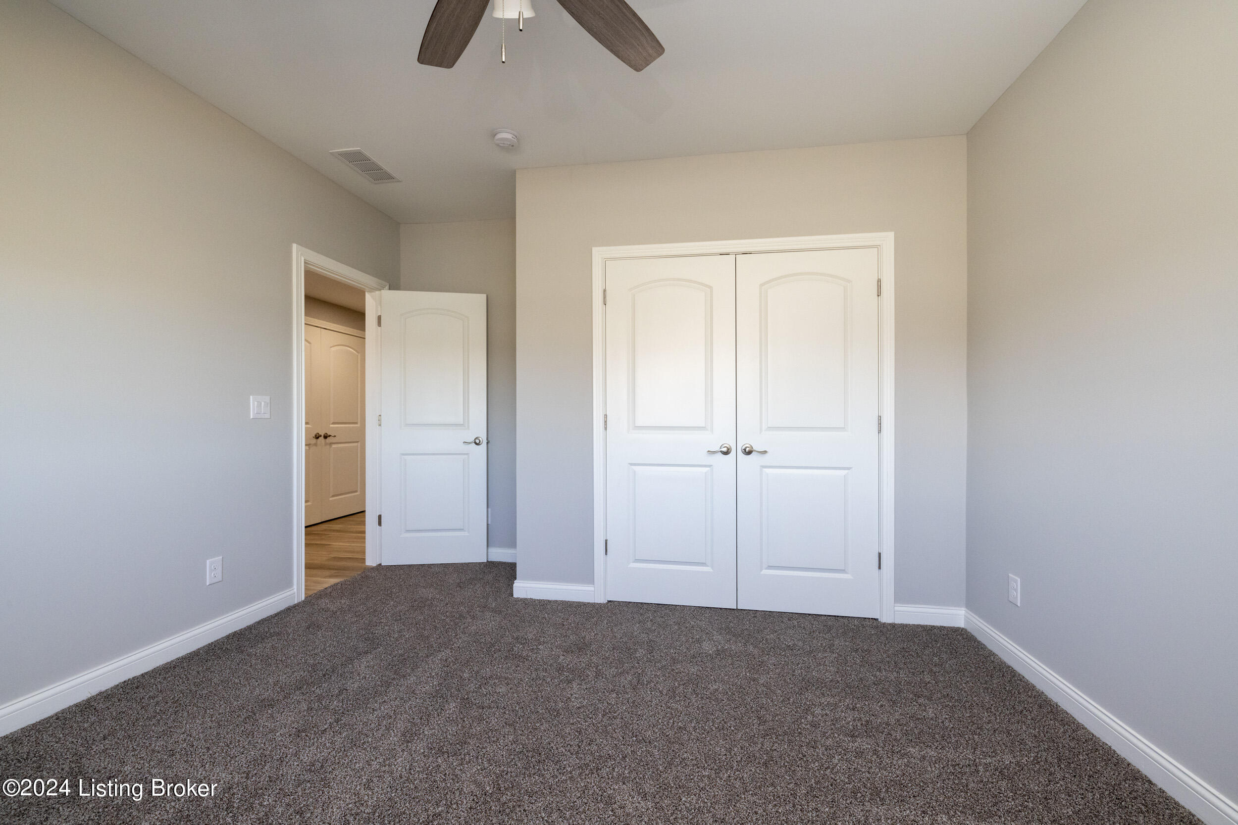 131 Bluffs Edge Dr