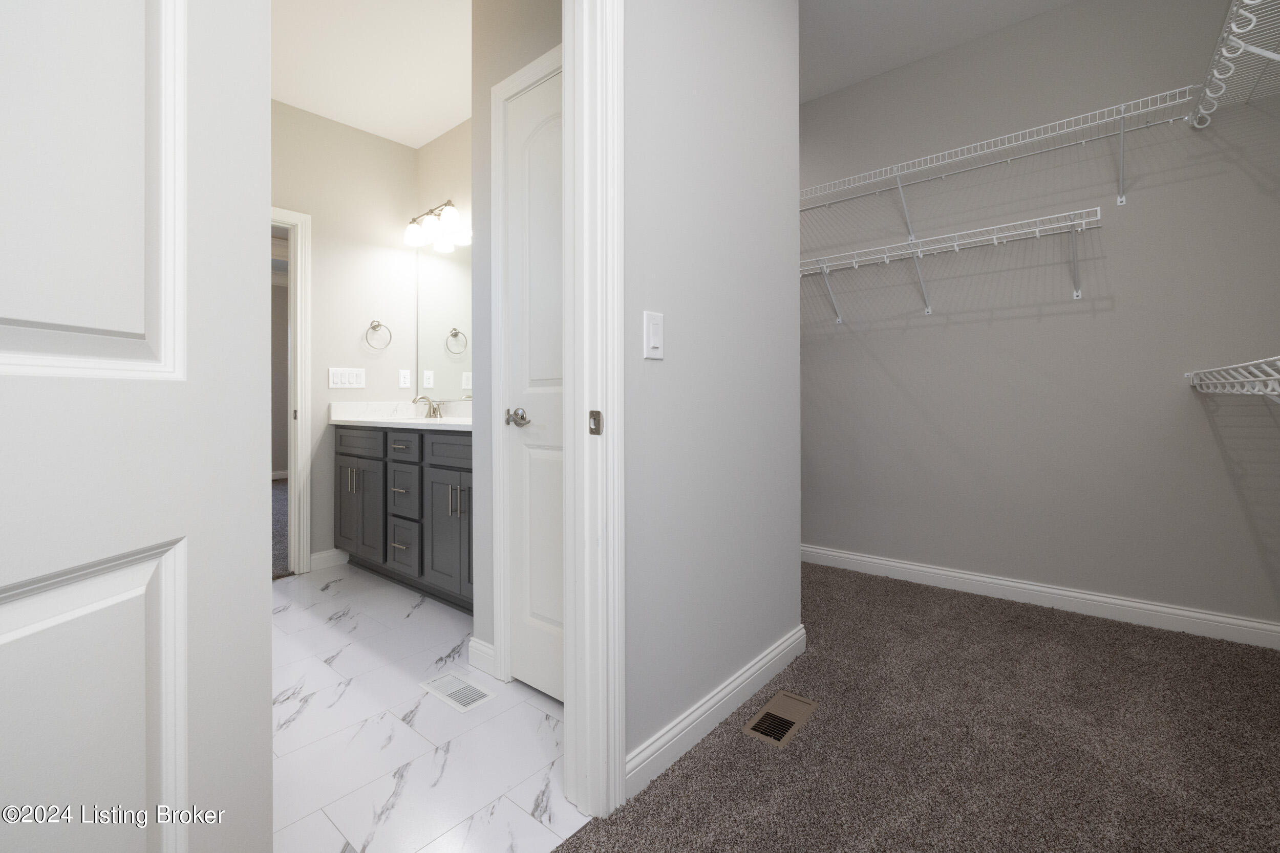 131 Bluffs Edge Dr