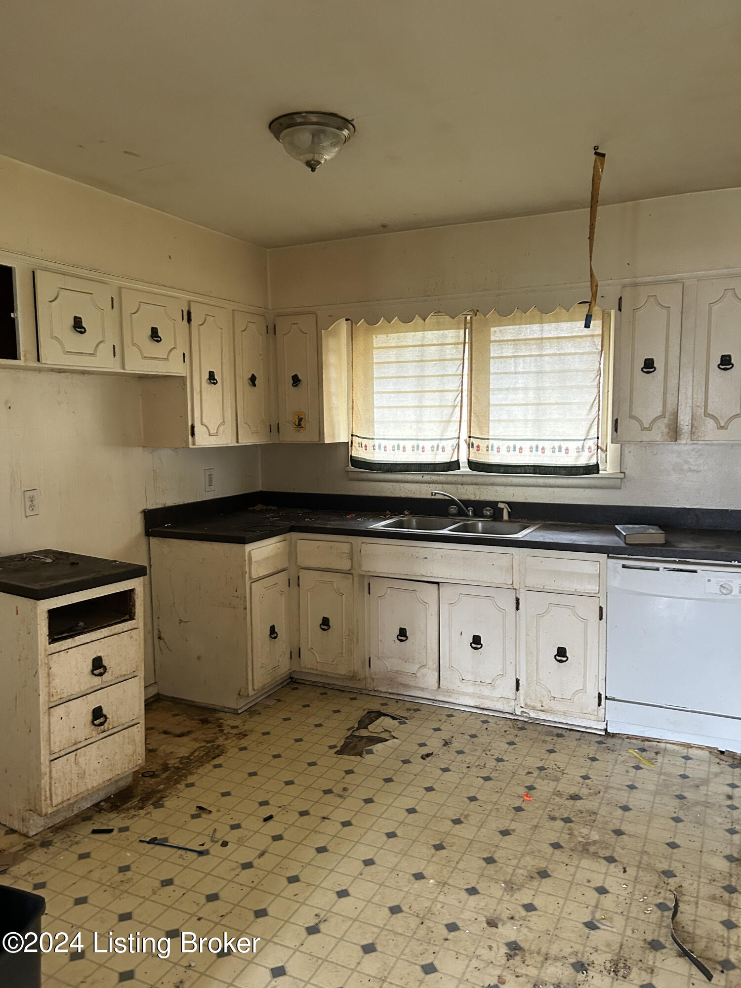 10603 Torrington Rd