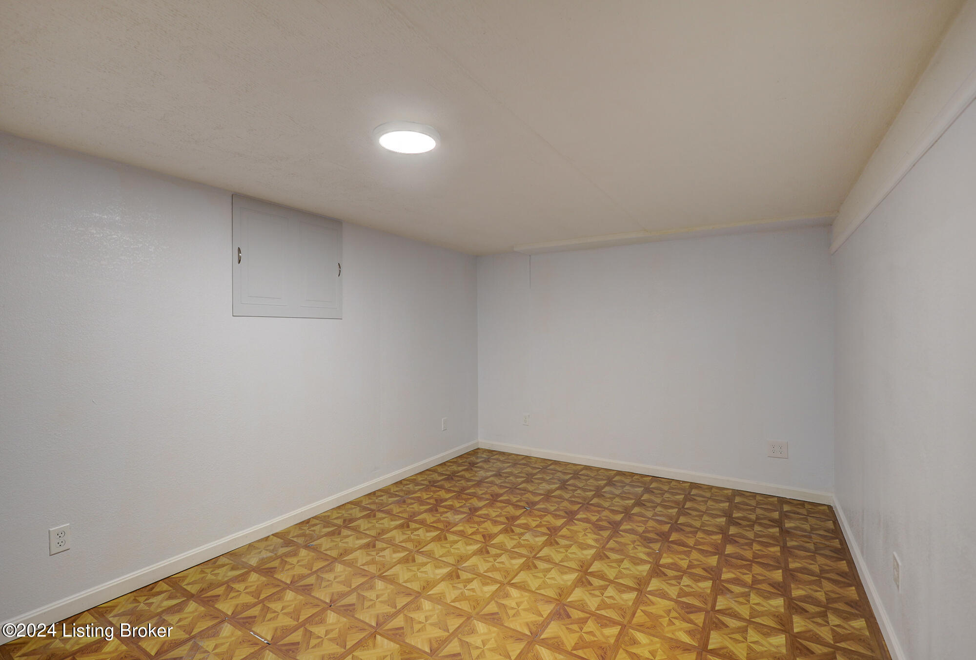 9901 Normie Ln
