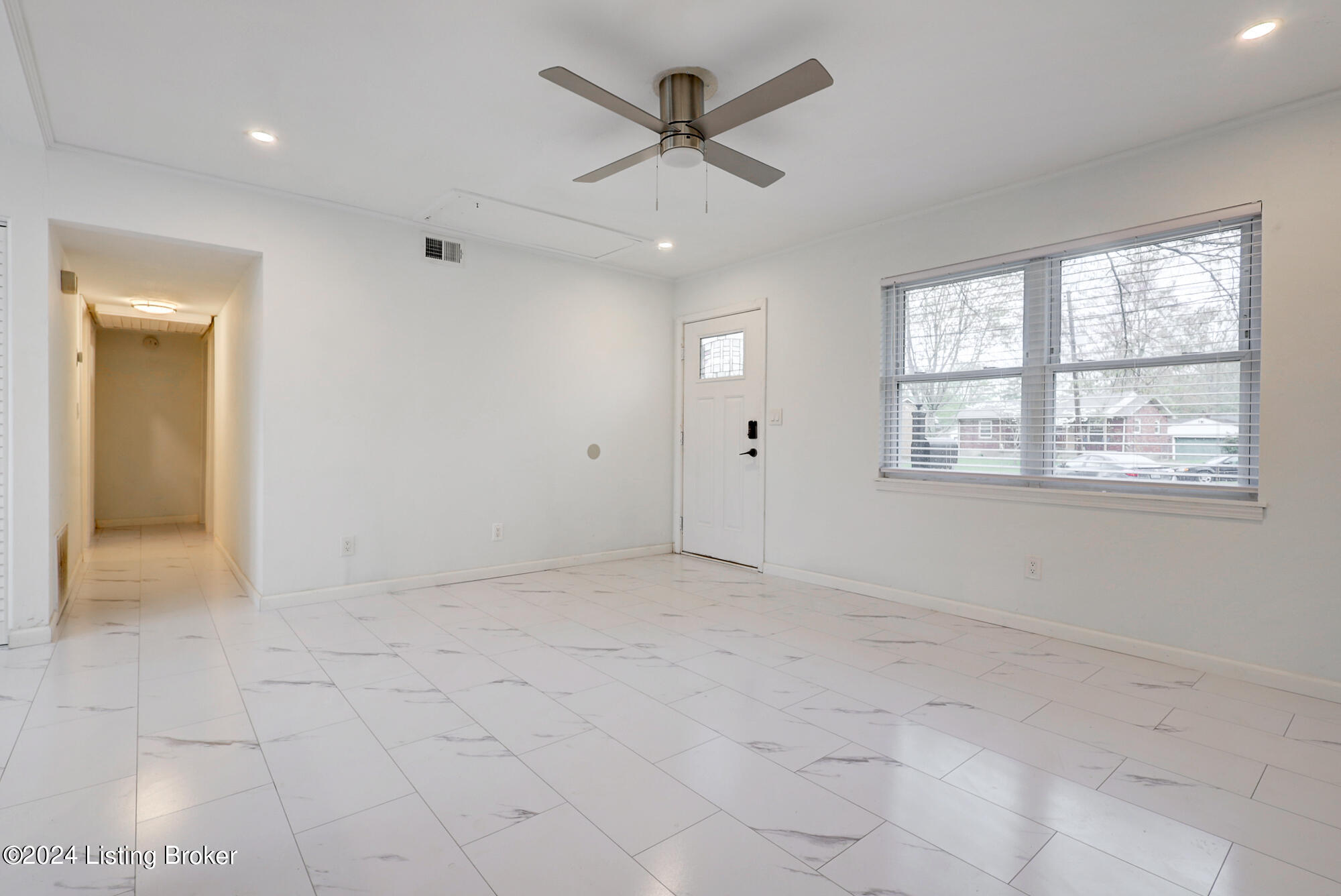 8105 Carnes Dr